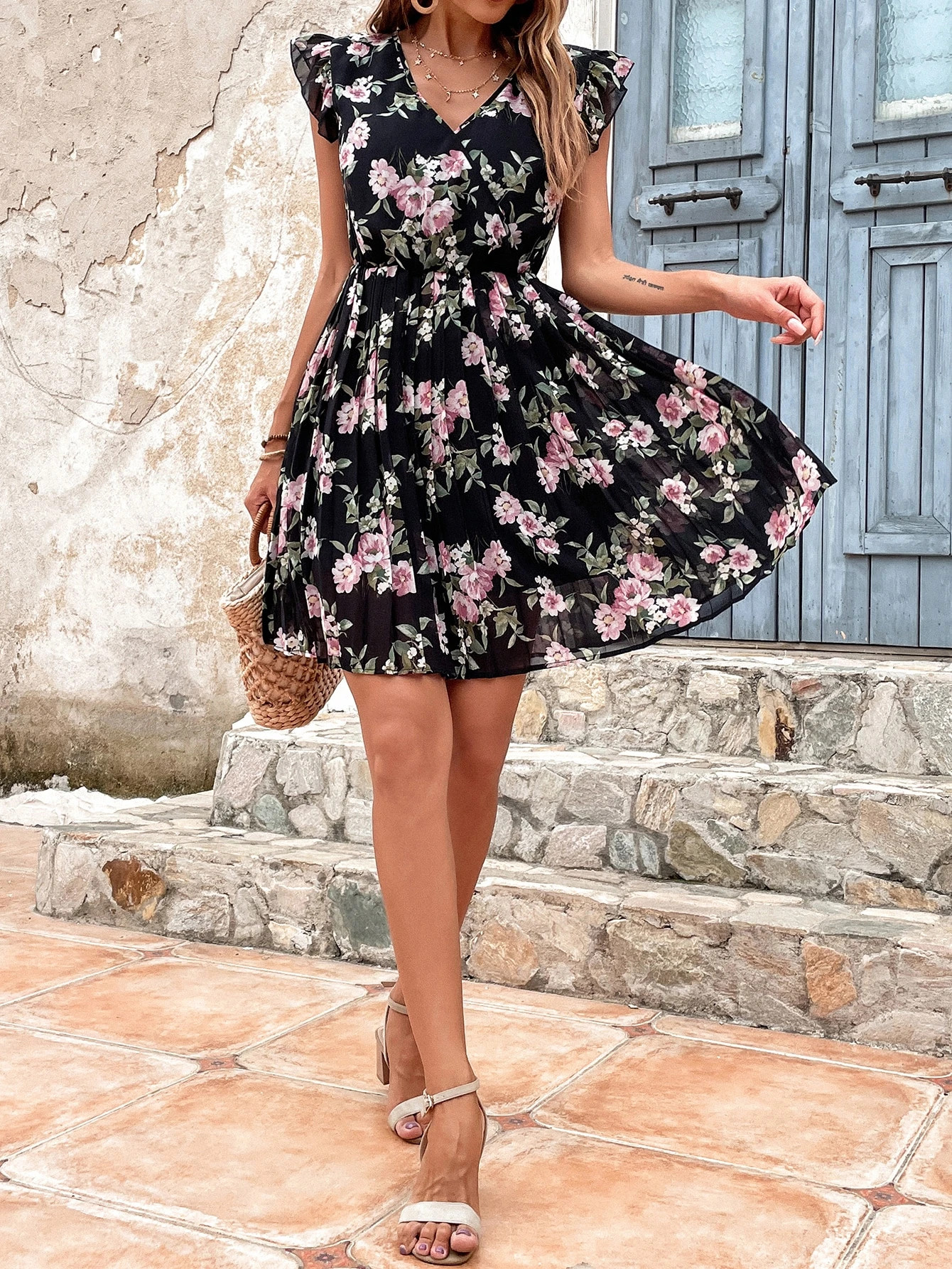 Floral Print Overlap Collar Flutter Sleeve Pleated Hem Dress | SHEIN