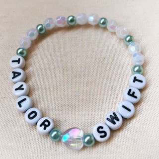 Pulseira Taylor Swift | THE ERAS TOUR | Friendship Bracelets | Shopee (BR)