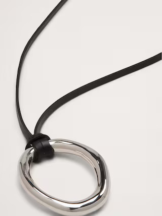 Leather Oval Pendant Necklace | Banana Republic (US)