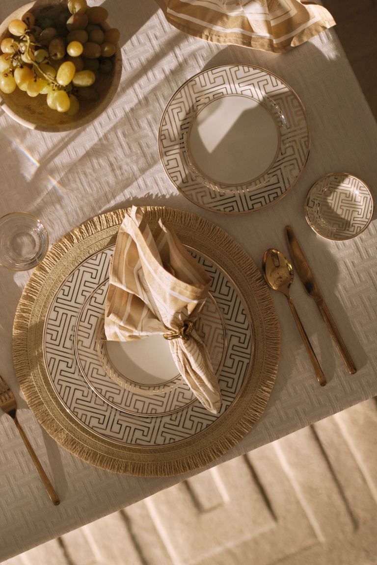 2-pack Round Placemats - Light beige - Home All | H&M US | H&M (US + CA)