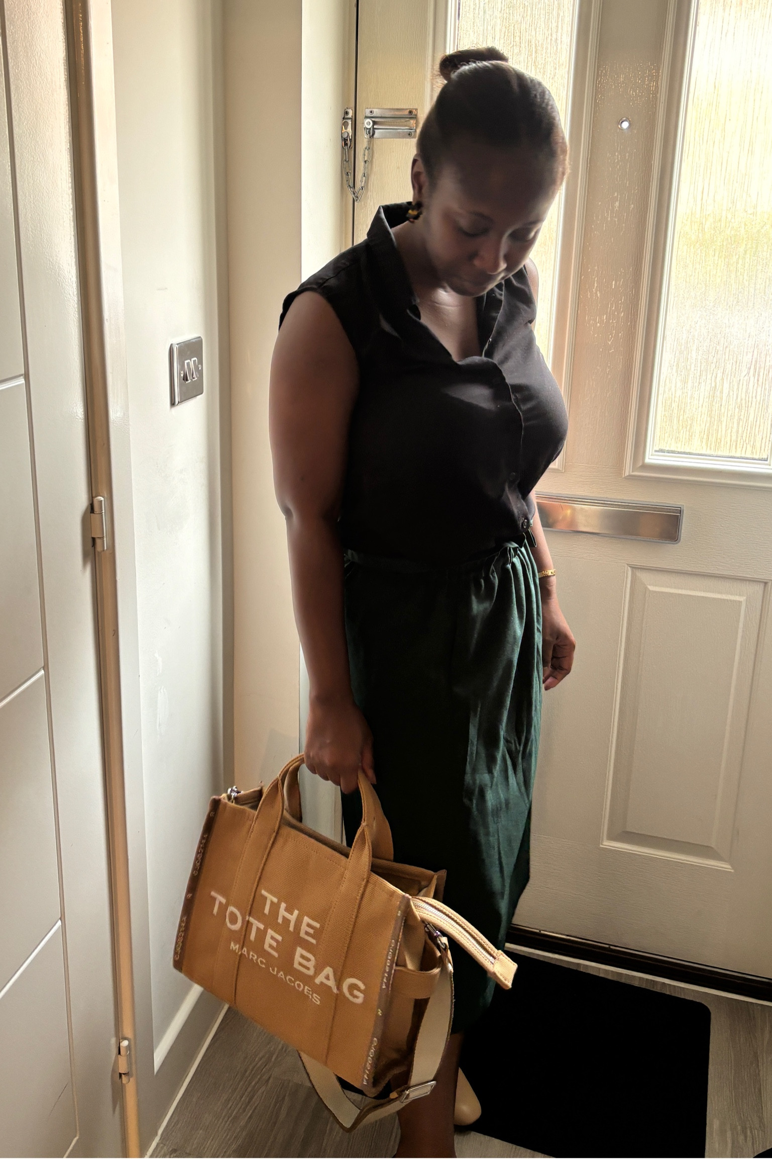 A casual in-office work day 🌞🥵