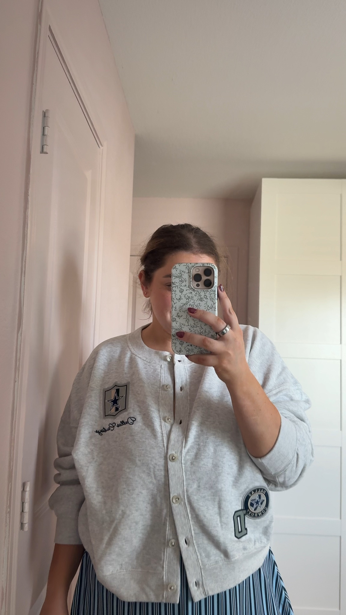 Abercrombie on sale game day cowboys cardigan in xl and workout dress is xl

#LTKSaleAlert #LTKgrwm #LTKootd