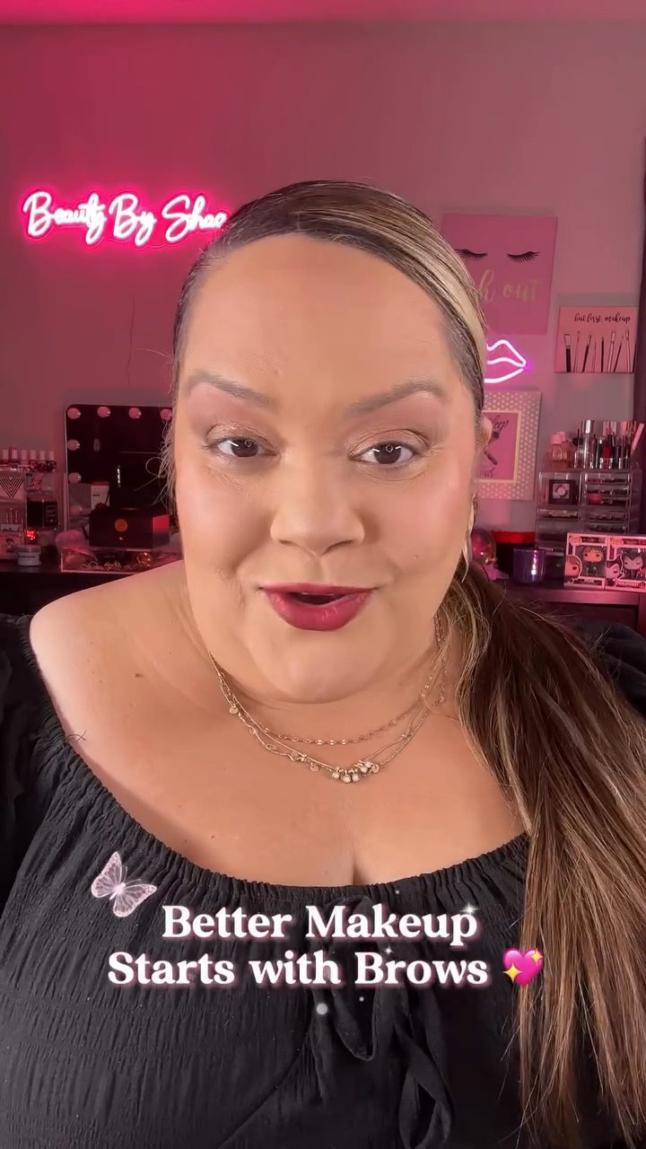 ✨ Brows in 1 minute? YES please! ⏱ Adding brows instantly transforms your whole makeup look. I used the @benefitcosmetics Precisely, My Brow Tinted Eyebrow Wax to shape, tint & set in seconds—so easy, so natural, so BENEFIT! 💕

Would you try the 1-minute brow hack? 👀

#BenefitCosmetics #benefitclubpink #benefitbrows #PreciselyMyBrow #MakeupHacks #BrowTransformation #BeautyByShaq #Miamicontentcreator #Miamivlogger

#LTKBeauty #LTKOver40 #LTKFindsUnder50