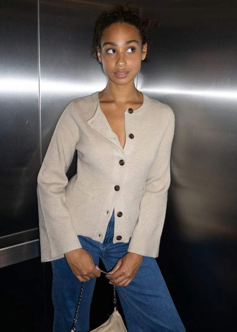 The Tyler Cardigan - Beige | Alice & Wonder