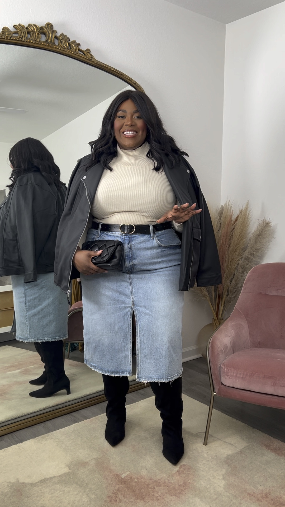#AD | @Target #TargetTuesday #TargetPartner

The denim midi skirt is back in our style lives but let’s style it three different ways and make it real world wearable. Which look are you rocking?! 1, 2 or 3? 

And speaking of Target Tueaday, Target just launched and exclusive partnership with Kendra Scott! You can now shop classic, quality, and affordable jewelry that gives back. All pieces are made with quality cast metals like 14k gold and rhodium over brass. Shop the 44 piece collection now at Target. Linked my favorites over on my LTK. 

Top 2X
Skirt 22
Belt 2X

#LTKfindsunder50 #LTKplussize #LTKsalealert