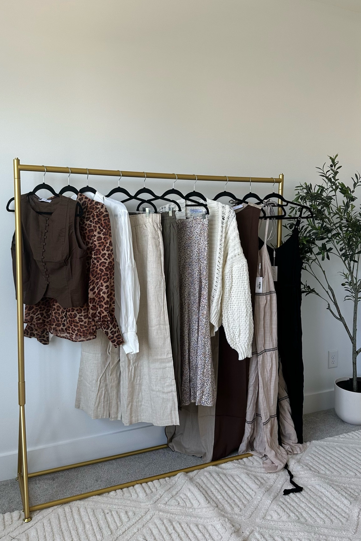 What I’m packing for Egypt! 🇪🇬 NEW FALL DROPS FROM PETAL & PUP 

#LTKTravel #LTKStyleTip #LTKMidsize