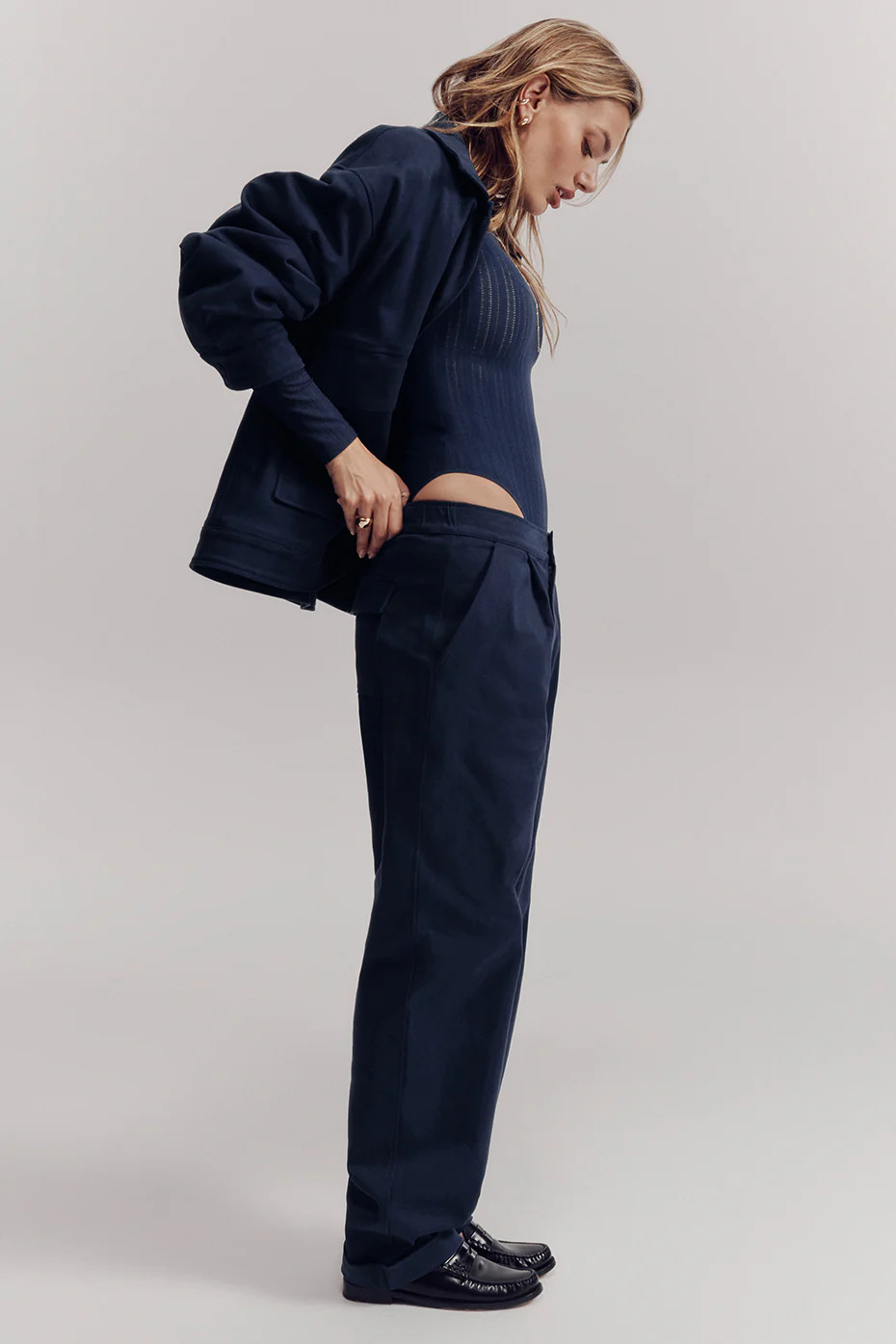 Micro Corduroy High-Waist Winter Break Flare Pant | Alo Yoga (US)