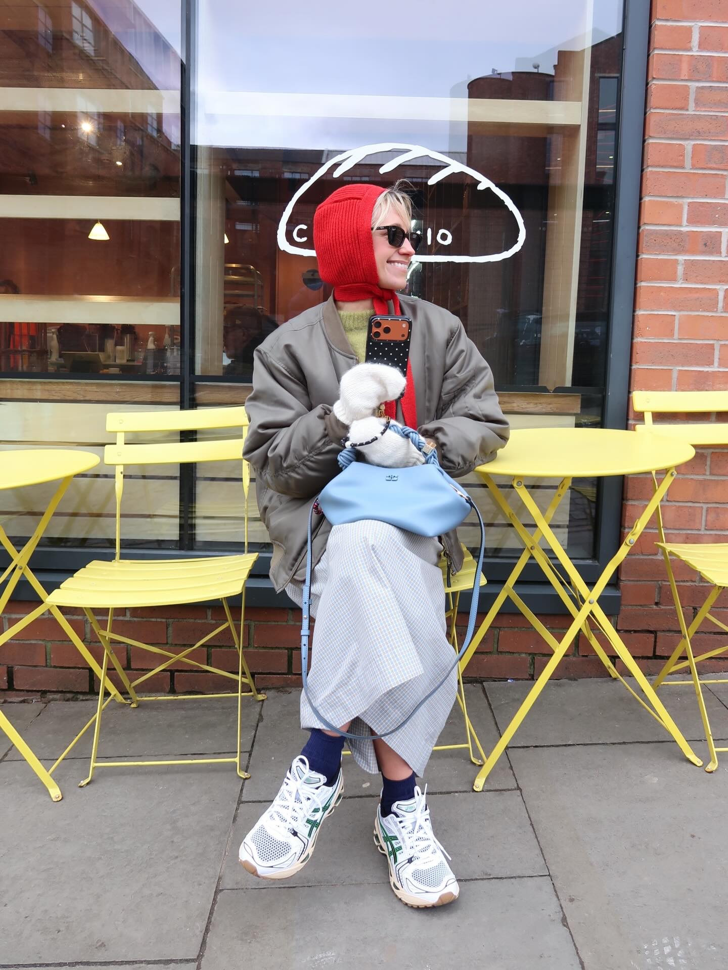 An outfit I loved but a day I chose to spend in town doing content in freezing temps! 🥹🙈😂 SPRING we are ready for you darling! 🩷

Bonnet @still.life.story 
Skirt @thetinybigsister 
Knit @topshop 
Bomber jacket @aninebingofficial 
Trainers @asics 
Bag @ganni 
Mittens @the_odderside 
Socks @lebonshoppe