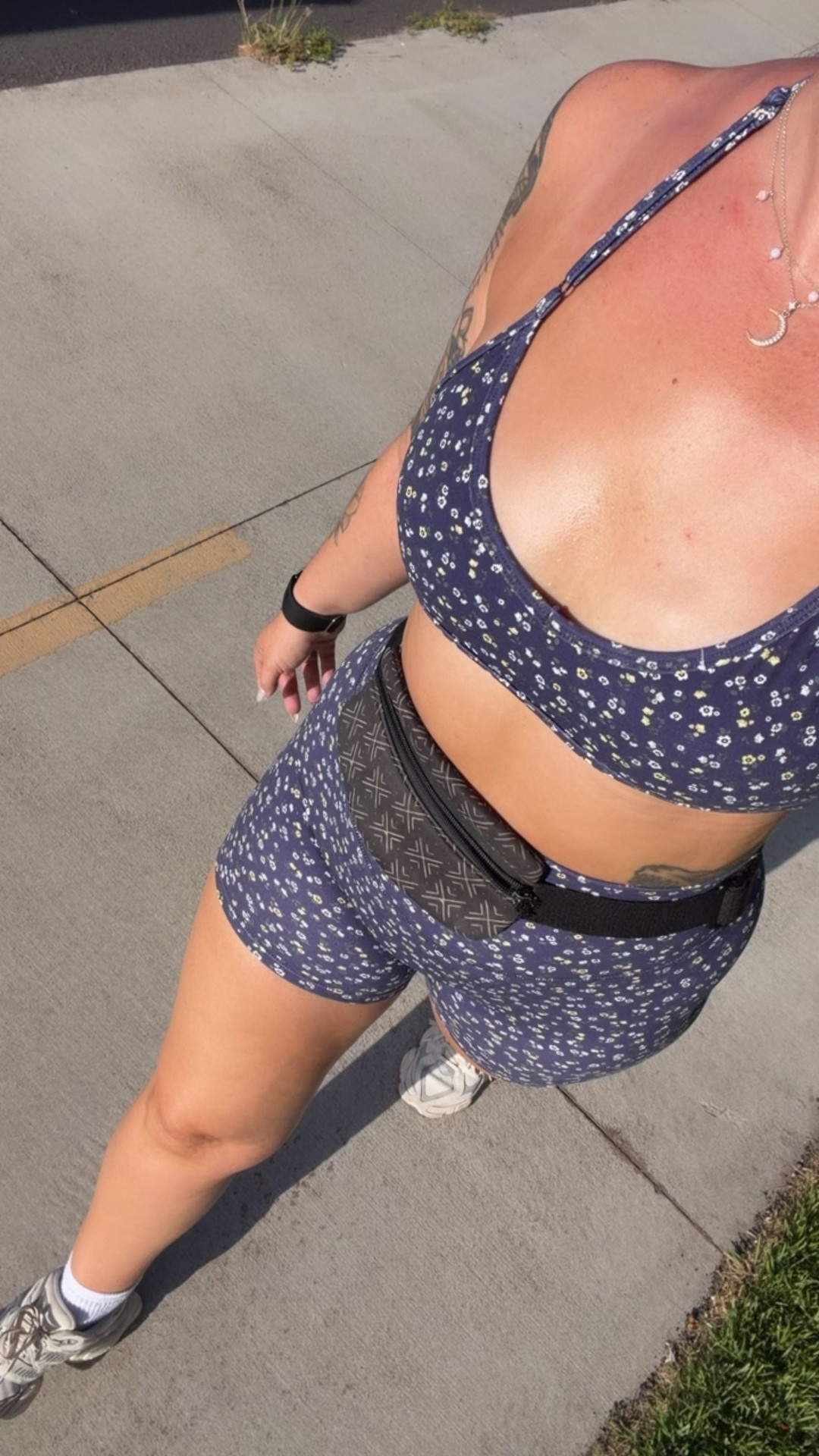 10/10 active set from @shopvitality 

Also comes in the cutest butter yellow.

Active wear, vitality, floral, new balance, hot girl walk, fitness, Nicki bunting

#LTKootd #LTKActive #LTKfitnessgoals