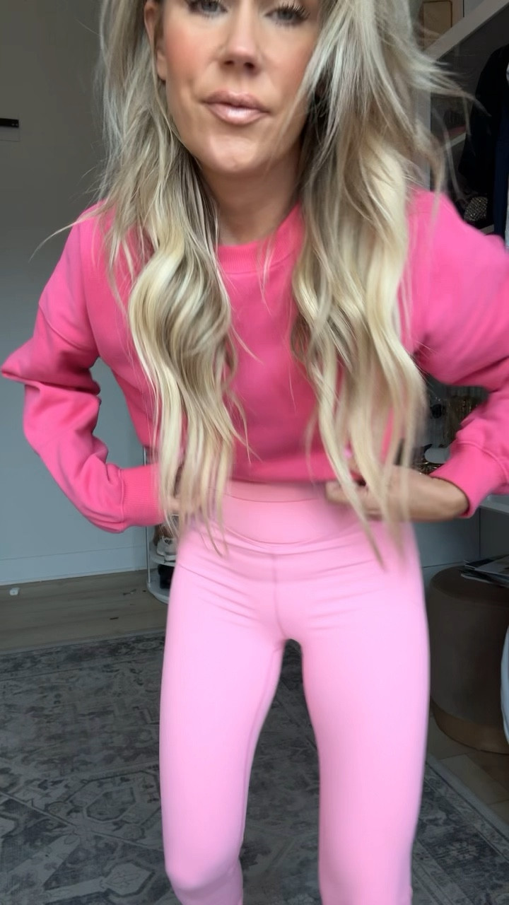 Womens althleisure women’s workout outfit 

#LTKfitness #LTKfindsunder50 #LTKover40