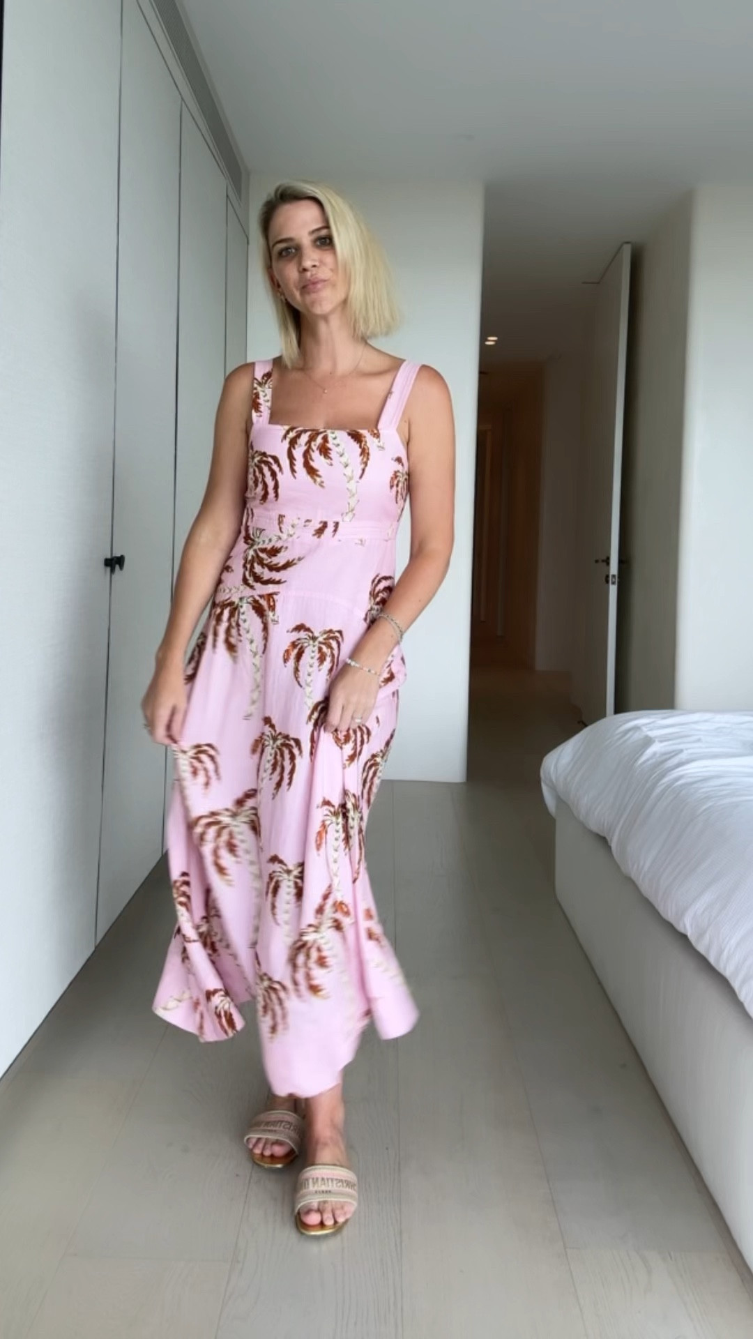 Obsessed with this pink palm print! Stunning linen dress by JAG. I’m wearing a size small.

#LTKaustralia
