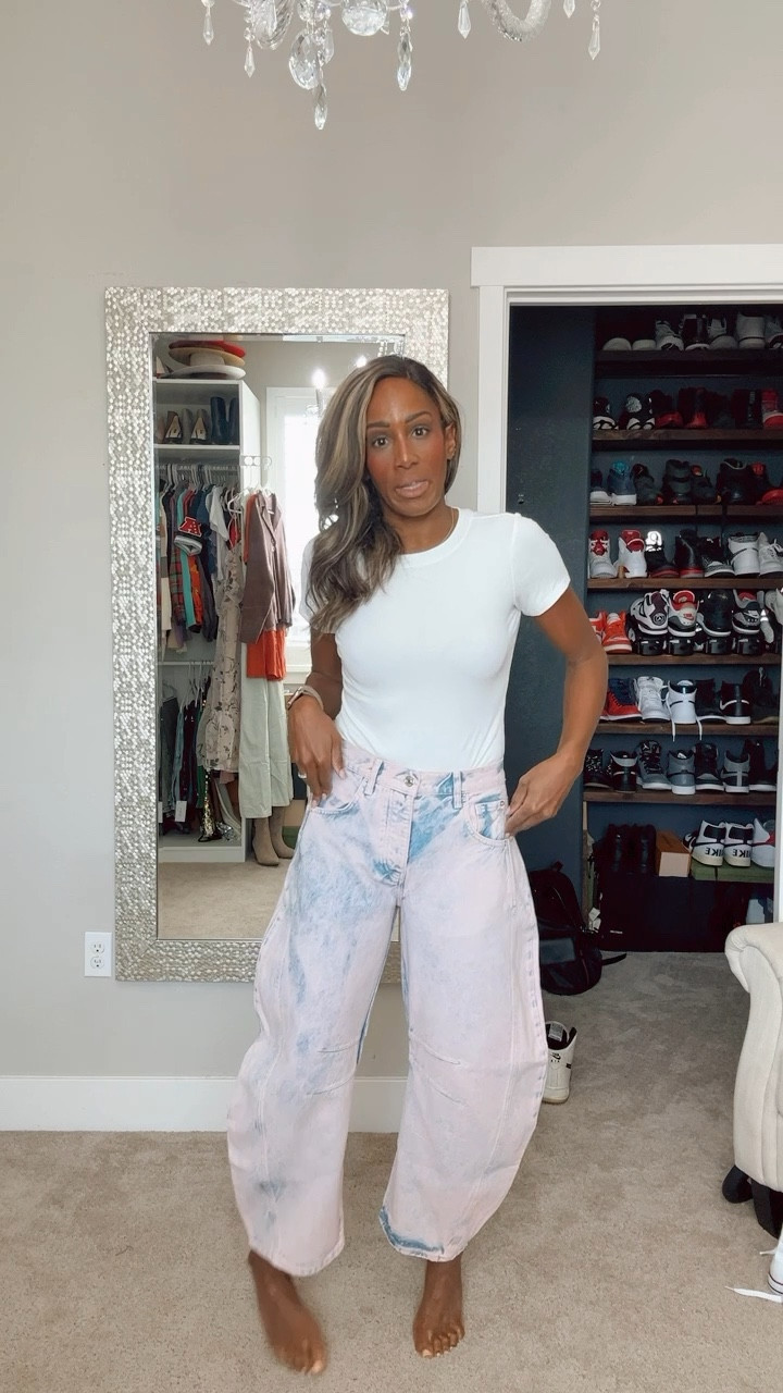 Can not stop buying barrel jeans aka horseshoe jeans! The pink shade is so adorable for spring!!! 

#barreljeans #ootd #springstyle #springfashion #denim #horseshoejeans #pinkjeans 

#LTKstyletip #LTKfindsunder100 #LTKU