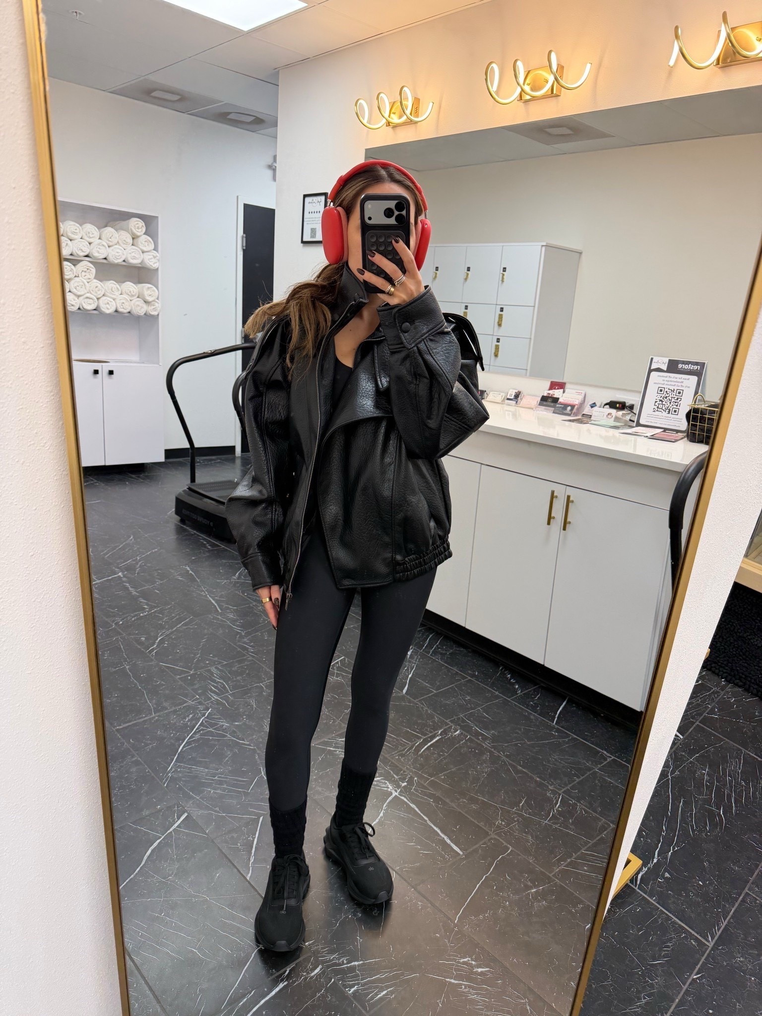 What I wore to the gym - small in top and bottoms and xs in jacket 

#LTKgrwm #LTKActive