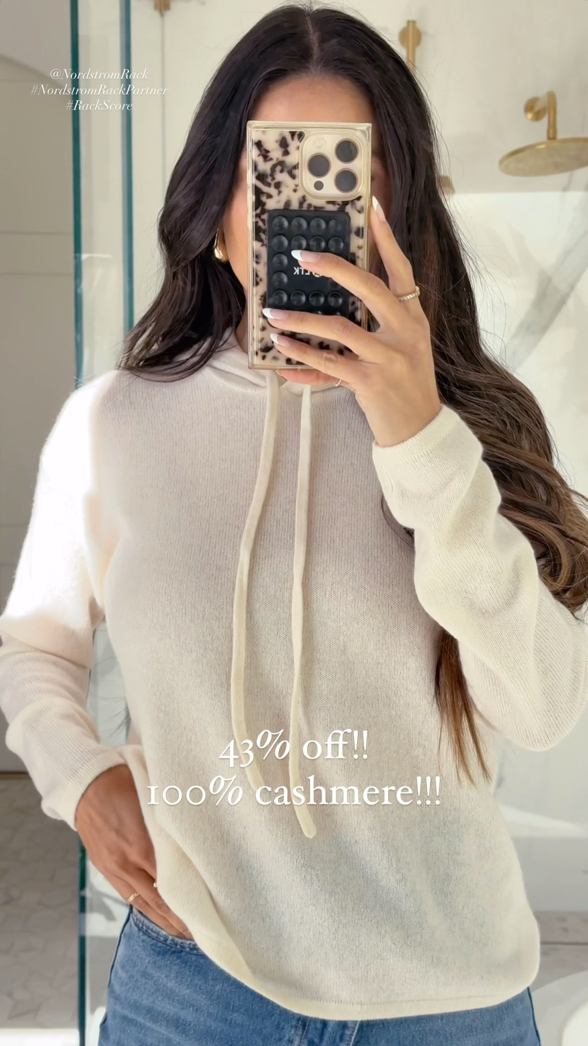 Scroll to shop! Follow for more! 43% off!! 100% cashmere!! You do not need to pay full price for total Lux! I put these on an instantly felt expensive! These are make perfect gifts as well!! Sooo glad you are here, Beautiful!!! Xo!!! @NordstromRack #NordstromRackPartner #RackScore

#LTKGiftGuide #LTKSaleAlert #LTKFindsUnder100