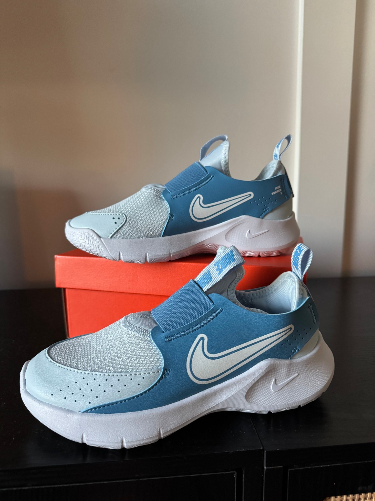 Girls Nike tennis shoe 👟 

#LTKShoeCrush #LTKFindsUnder50 #LTKFindsUnder100