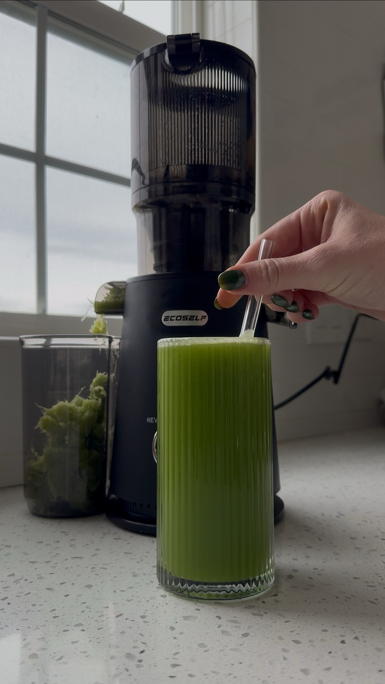 celery juice is everythinggg! 🌱 linked my go-to juicer + a few i have my eye on because a good one actually makes all the difference.