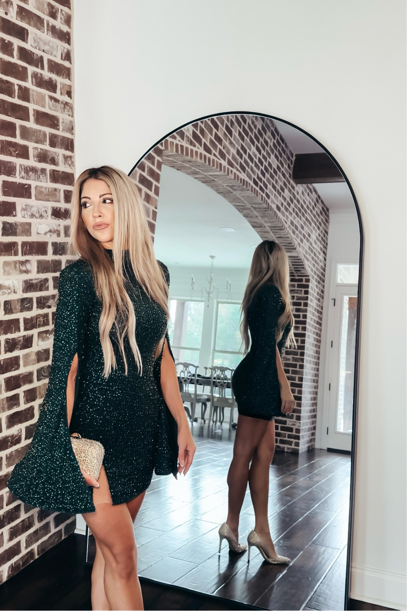 Holiday dress season 🌲