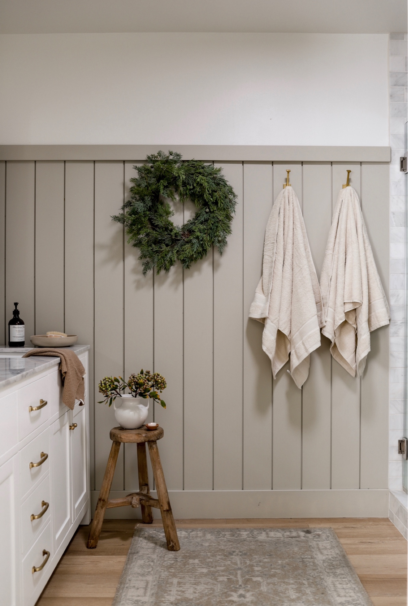 Holiday bathroom decor! 

#LTKSeasonal #LTKHoliday #LTKhome