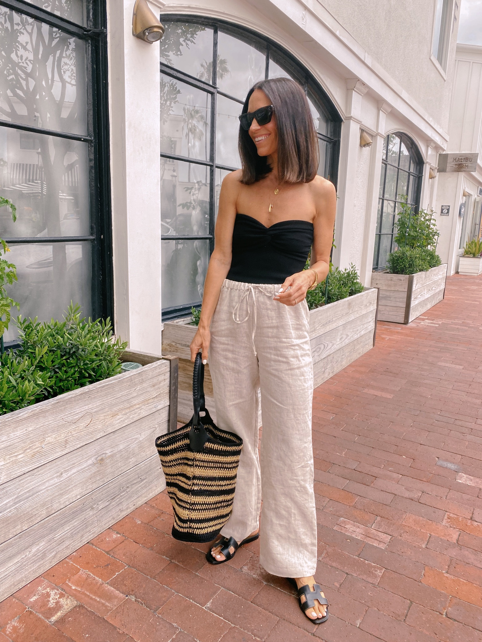 Today’s outfit for lunch 
Linen pants (wearing the petite size and the length is perfect- didn’t need to hem. Also linking “regular” length) 
Strapless top- fits tts and doesn’t fall down 

#LTKstyletip