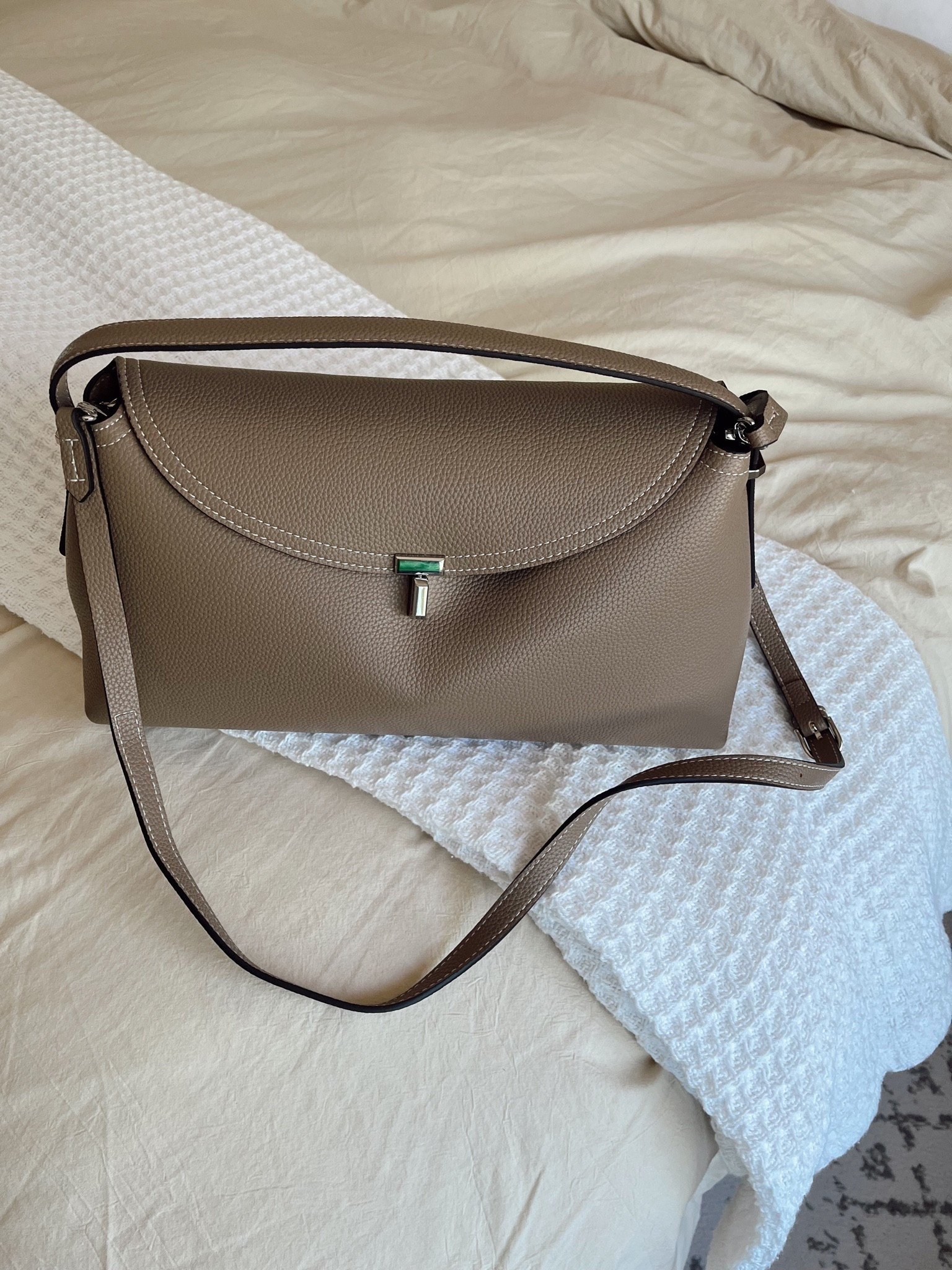 my current personality trait: this bag #amazonbag

#LTKMothersDay #LTKootd