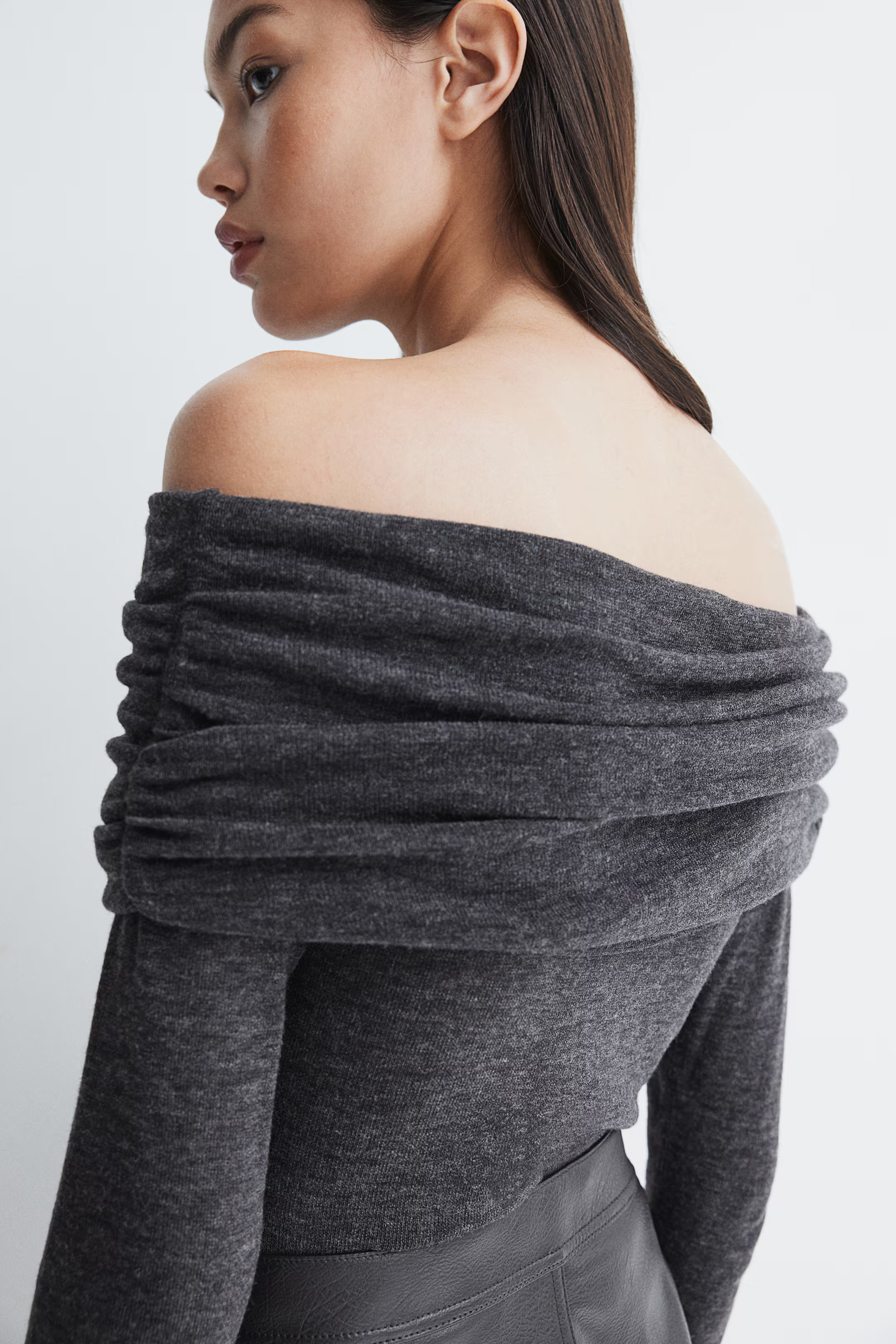 Off-the-Shoulder Top | H&M (US + CA)