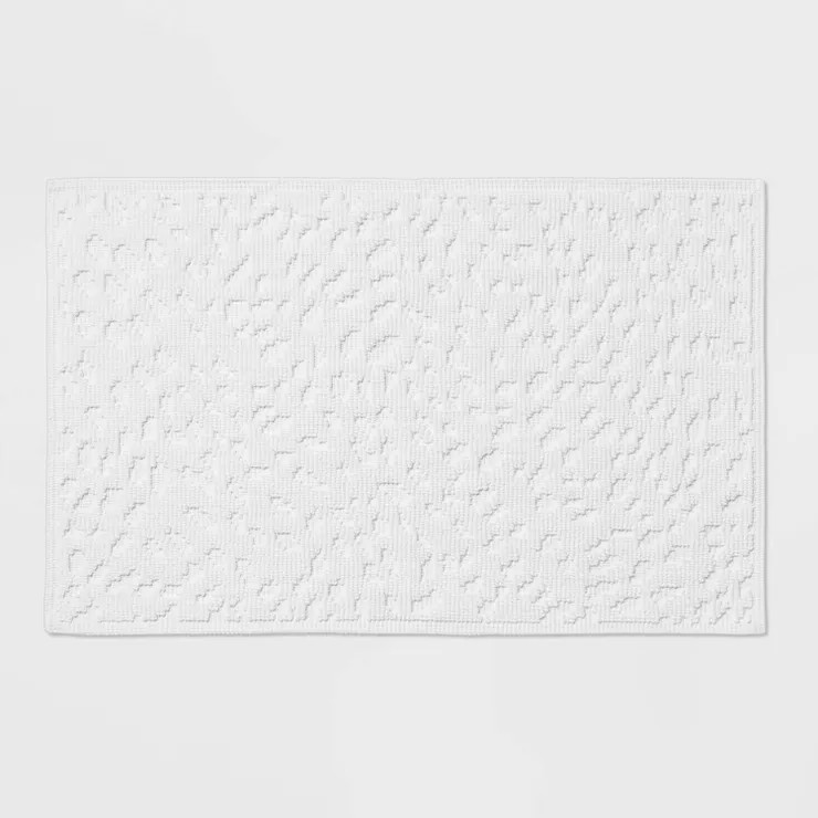 20"x32" Snow Leopard Bath Mat White - Threshold™ | Target