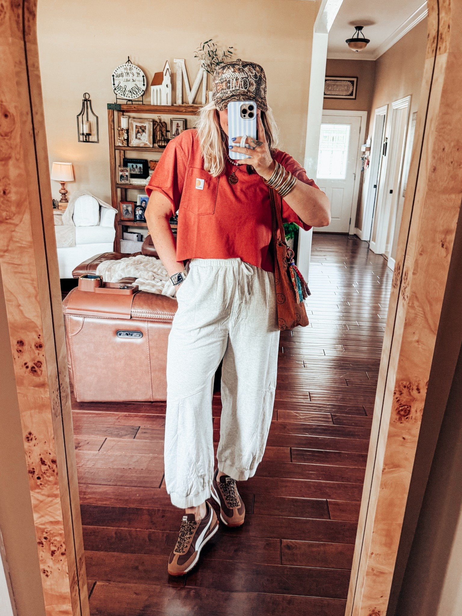 I love to cut a carhartt. This is a cute way to cut one with the longer back. These pants are so comfy and I love the fit. 
Mens Carhartt tee - Medium
Pants - Medium 
Sneaks - sized down 1/2 size 


#LTKOver40 #LTKFindsUnder50 #LTKShoeCrush