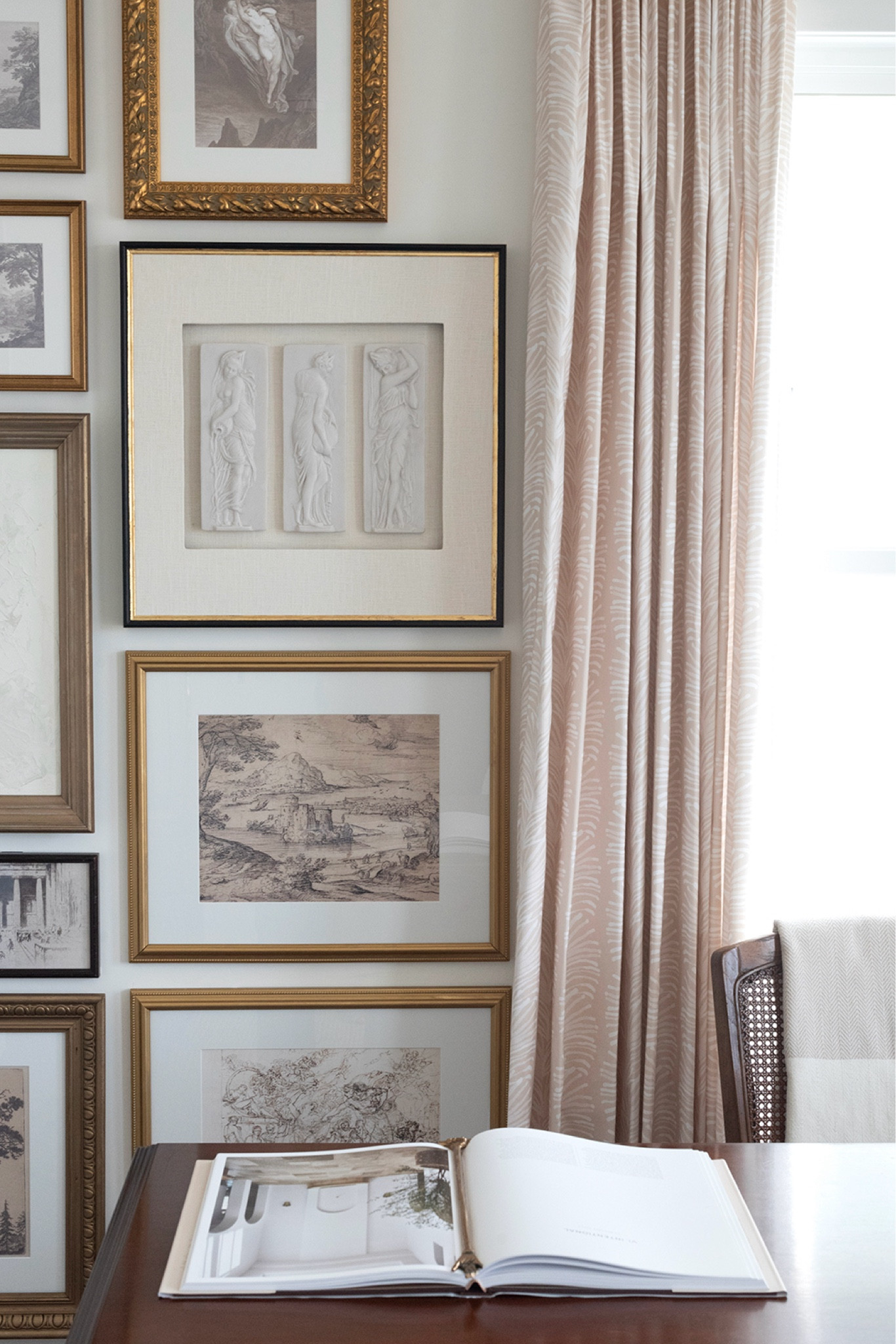 Neutral Gallery Wall Picks…

#LTKStyleTip #LTKHome