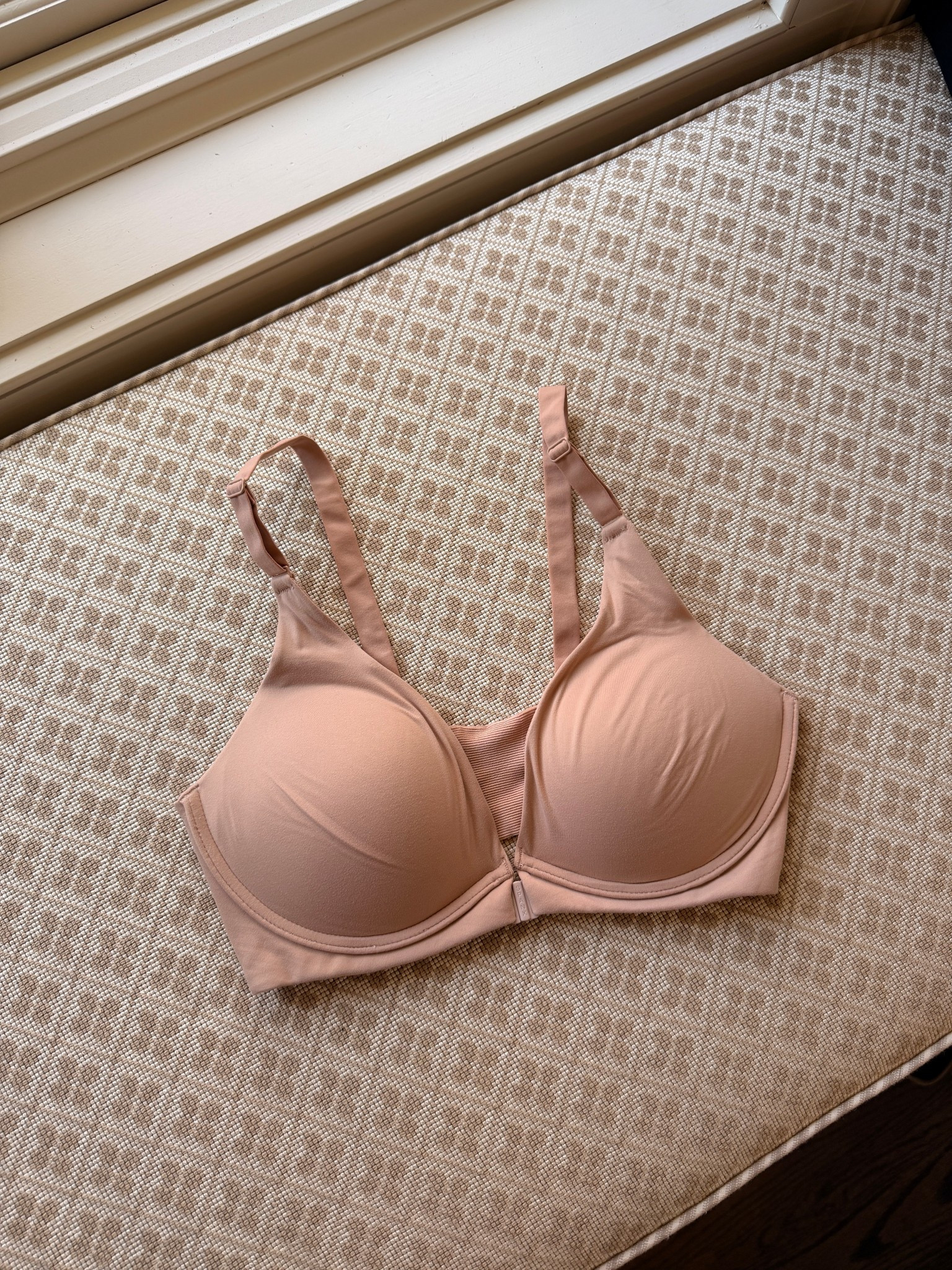 LOVING this Spanx plunge bra for deep v looks. 

KATHLEENXSPANX for 15% off + free shipping for new customers 