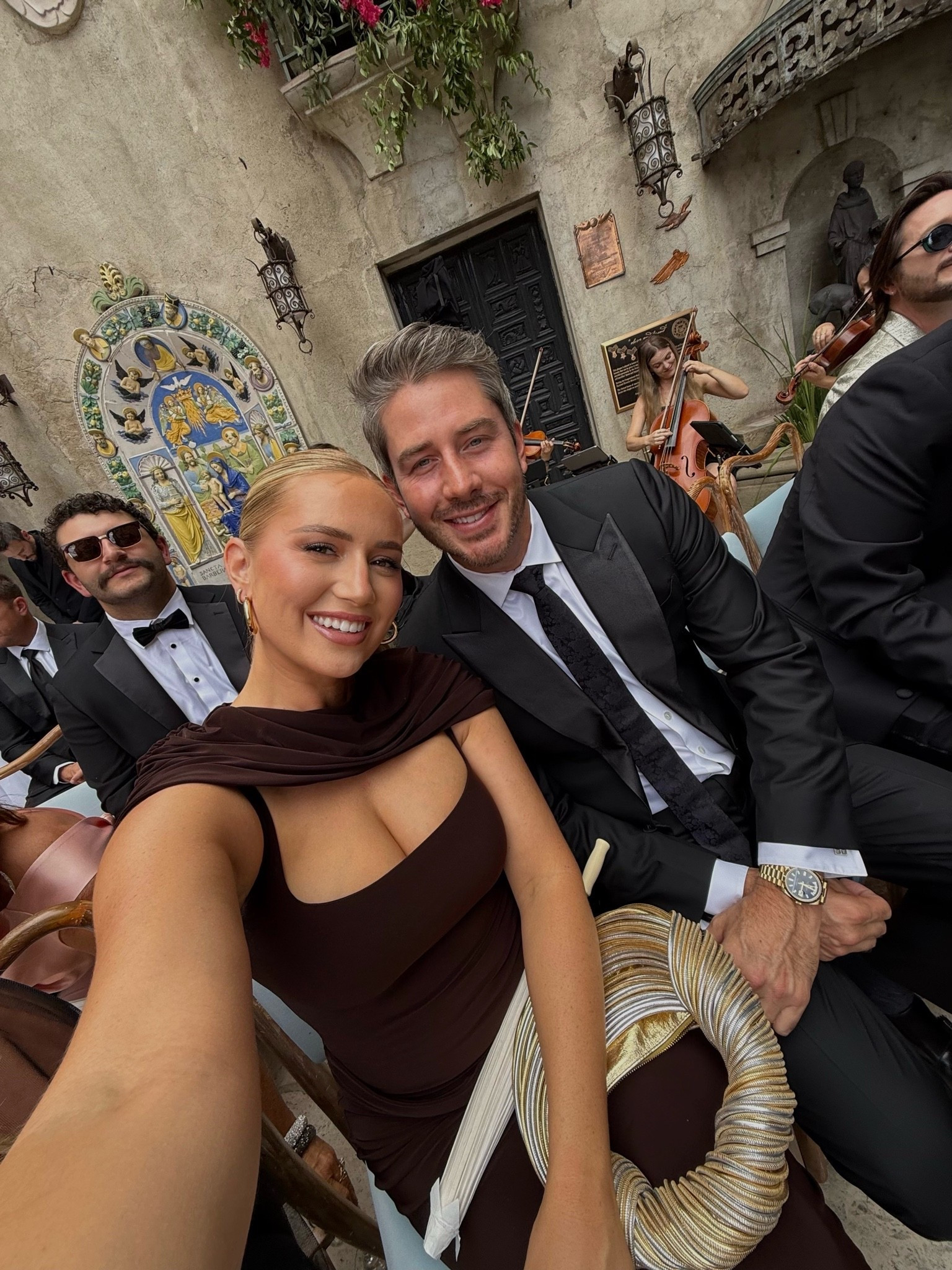 fall weddings🤎🐻

Revolve wedding guest dress
Lovers and friends
Femme LA heels
Bottega Veneta knot

#LTKSeasonal #LTKWedding