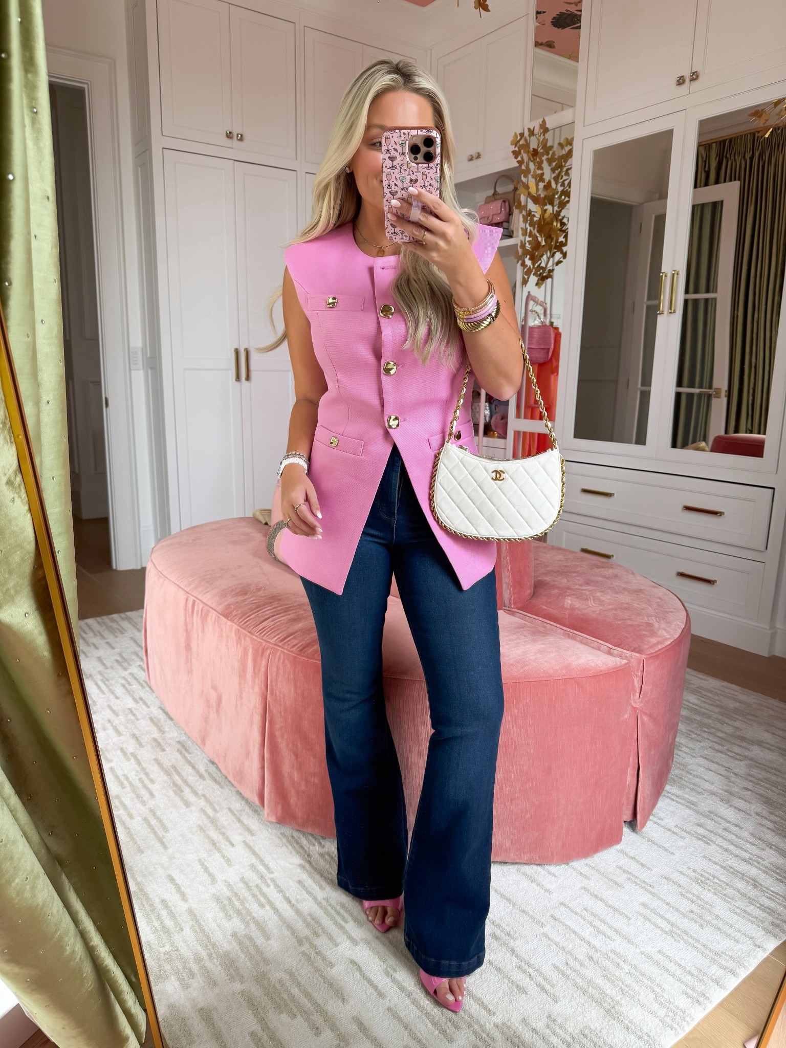 Size small top, size 27 jeans 

#LTKgrwm #LTKootd #LTKWorkwear