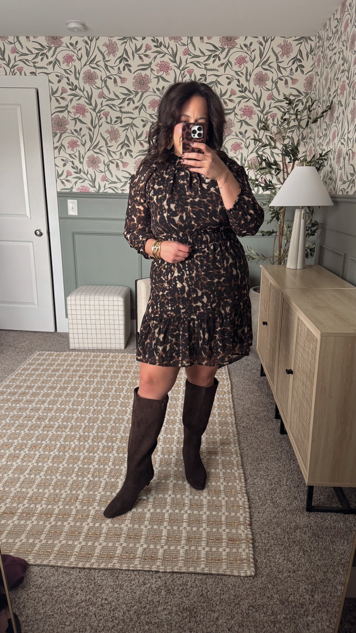 Walmart dress that’s perfect for the holidays! Wearing size large 

#LTKFindsUnder50 #LTKmomlife #LTKMidsize