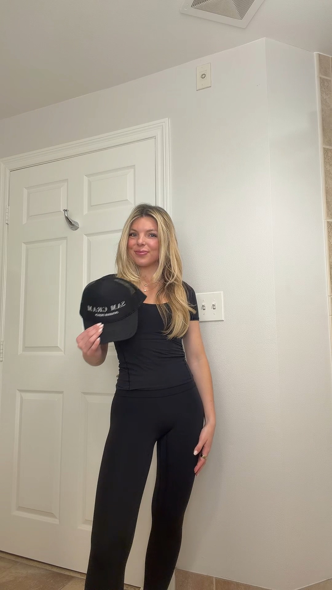 Install Outfits – Day 1 🖤

Wearing XS in the top + size 2 in leggings ✨

#LTKdayinmylife #LTKootd #LTKActive