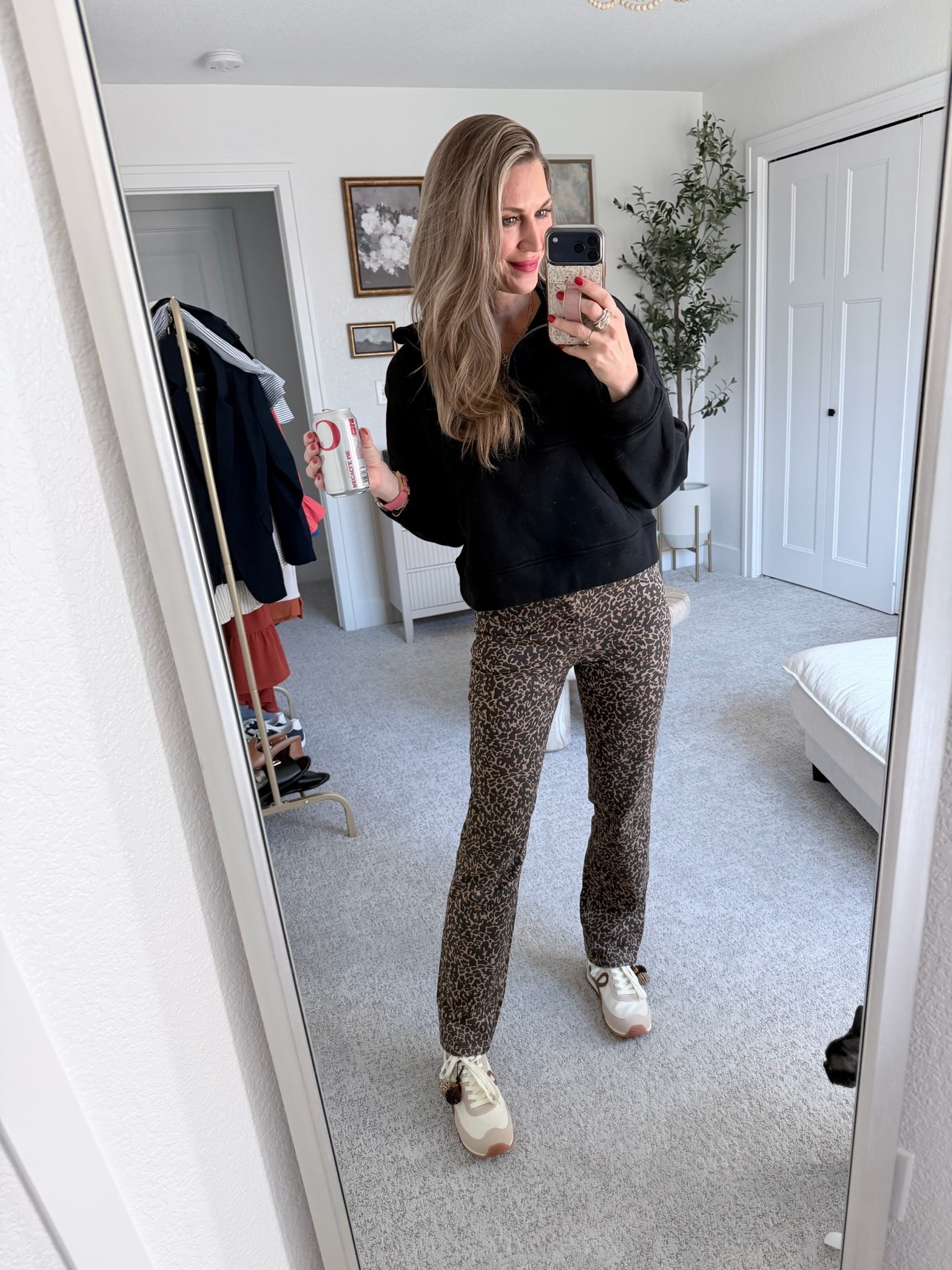 Perfect Friday OOTD. Still obsessing over the @Fabletics denim!

#LTKmomlife #LTKootd #LTKOver40