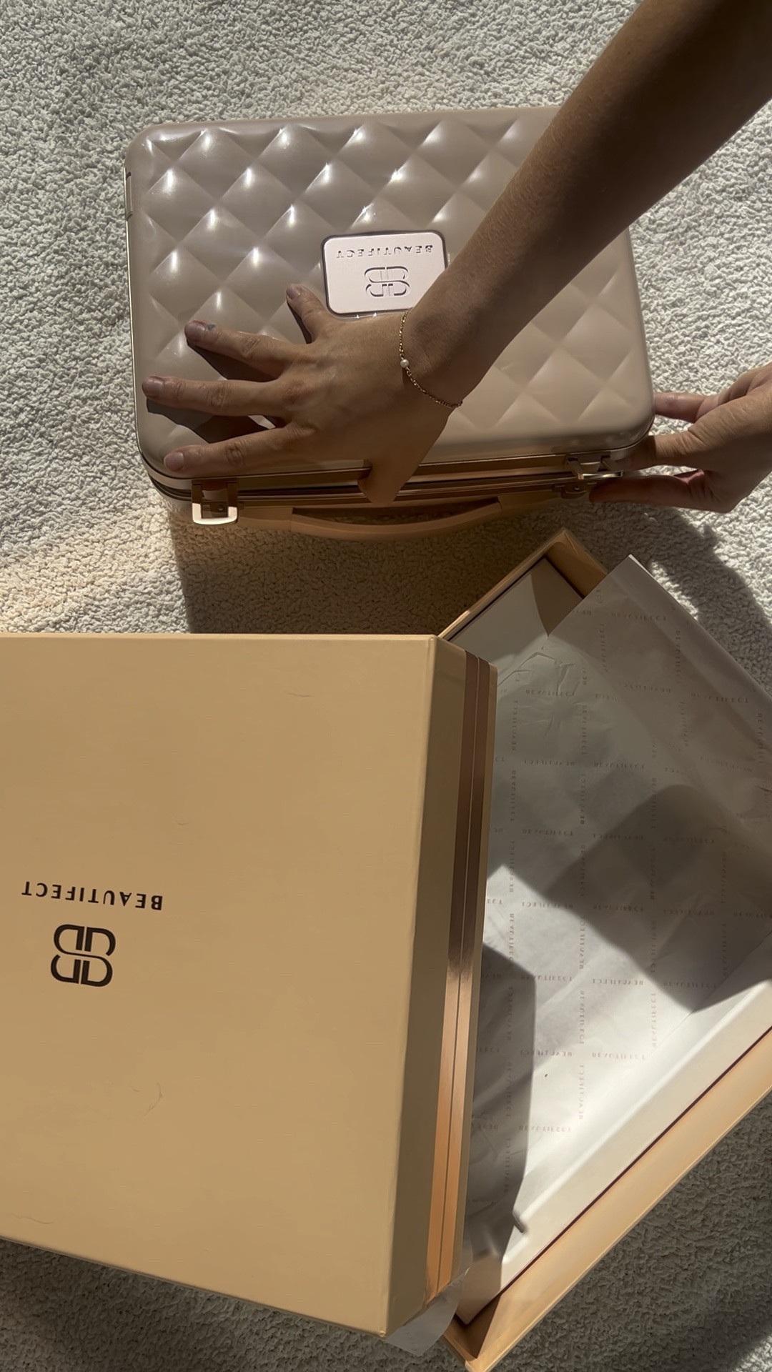 The luxury Beautifect Box is a PERFECT STAPLE for everyone who loves all things beauty! 

-With 5 lighting environments from evening to bright sun ✔️
-Advanced lighting technology - 3 optimized brightness settings✔️
-Rechargeable & Cordless✔️
-Magic hinge - engineered to angle and hold the mirror in any position that suits you✔️

Ready to step up your makeup game while traveling or simply getting ready at home?! Then this is a MUST have✨

#LTK #Liketoknow #Beautifect #Lighting #Mirror #Travel #Pink #Beauty #Giftidea 

#LTKGiftGuide #LTKbeauty #LTKU