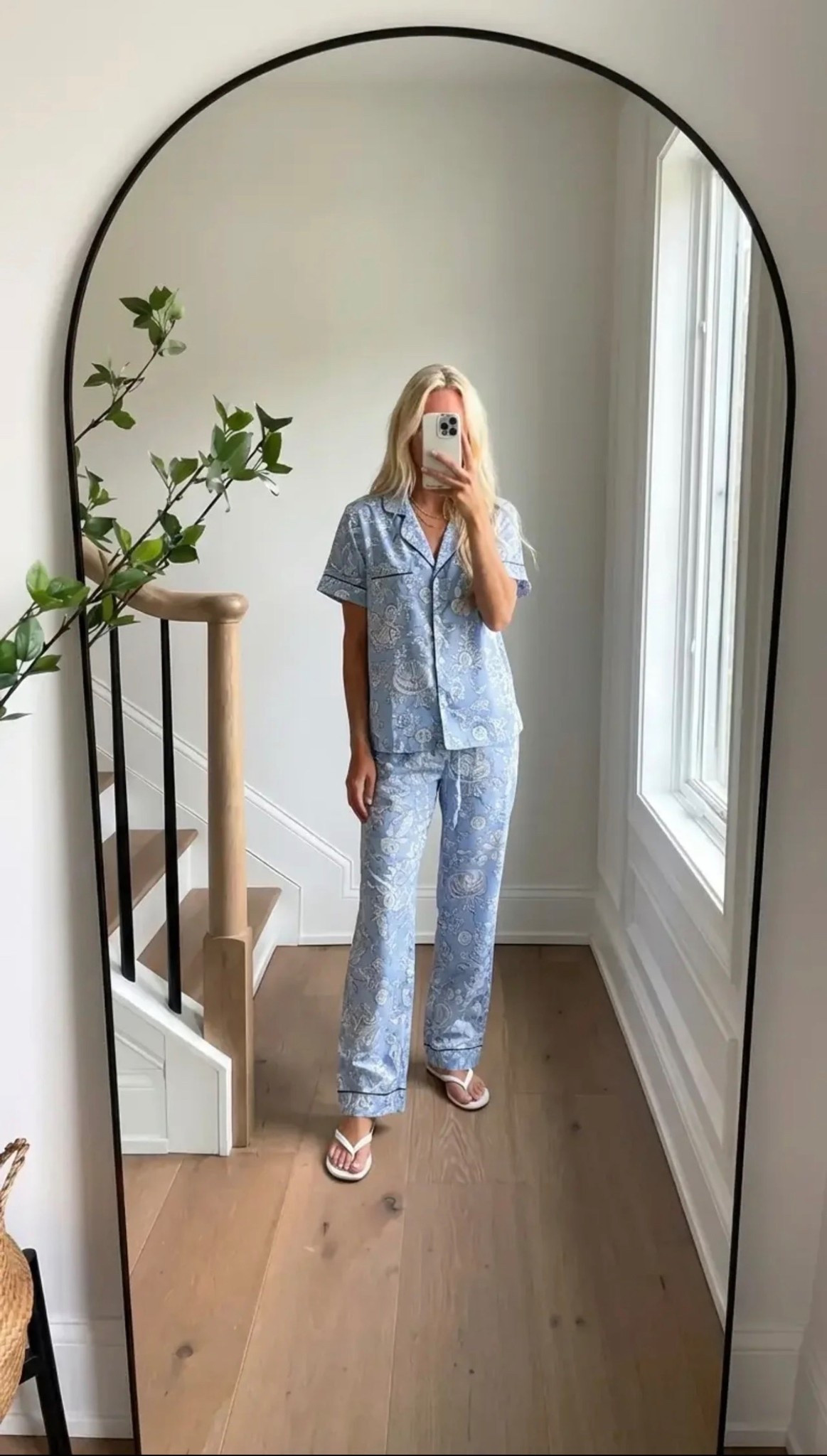 coastal / clean girl / minimal chic / off-duty model / Ralph Lauren aesthetic / quiet luxury / neutral tones / effortless style / soft glam / elevated basics / timeless / crisp whites / navy classic / summer to fall / beach house vibe / casual luxe / mirror selfie / natural light / undone hair / relaxed confidence / understated sexy / polished casual / Hamptons energy / simple elegance / modern prep

Hashtags:
#quietluxury #ralphlaurenstyle #coastalaesthetic #cleanlook #effortlesschic #minimalstyle #preppystyle #summerstyle #ootdstyle #casualluxe #hamptonsvibe #neutralstyle #timelessfashion #offdutymodel #simpleelegance

#LTKFestival #LTKdayinmylife #LTKgrwm