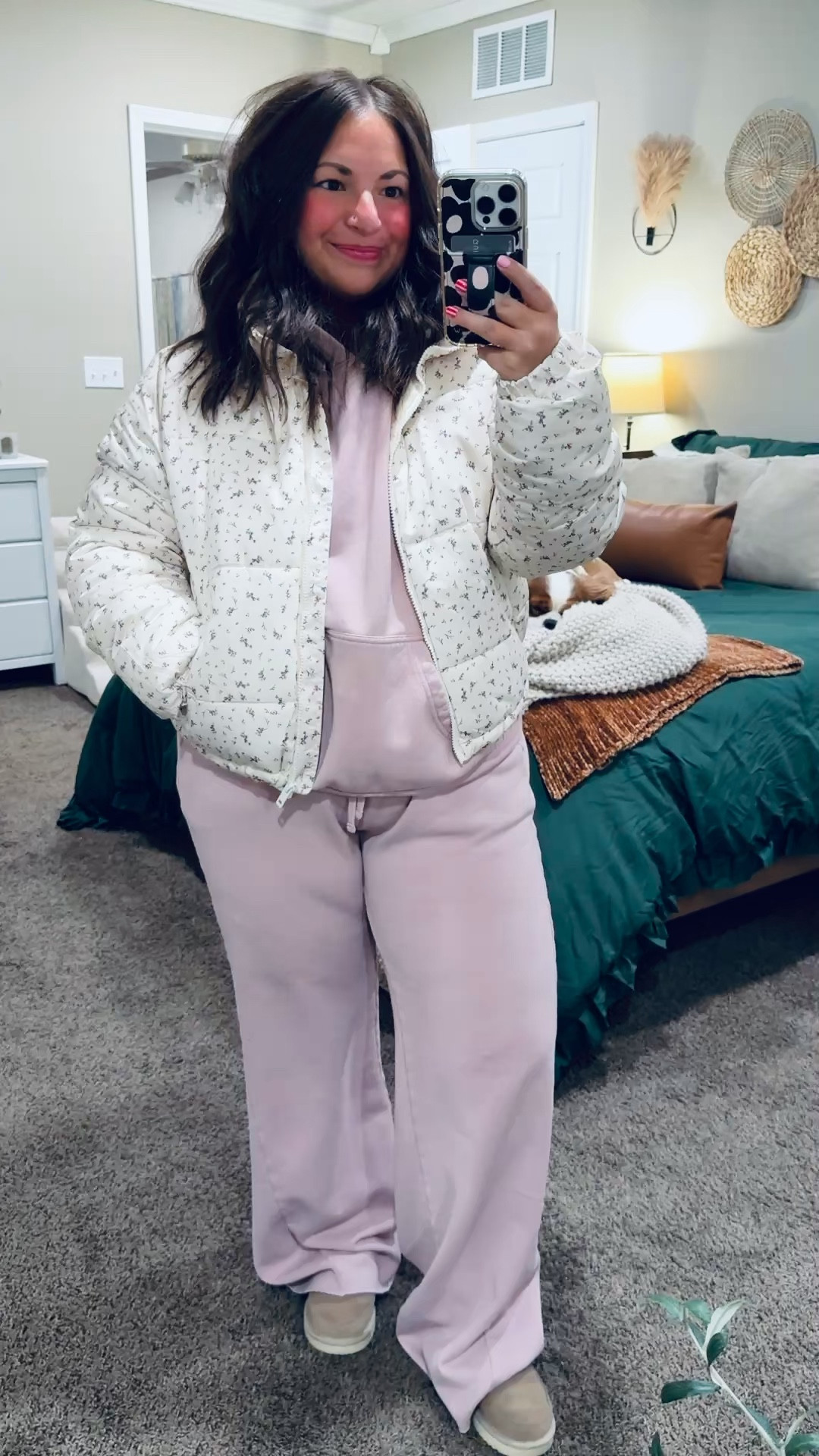 slip on shoes: fit oversized // wearing a kids 2 (linking adult size below)
sweatpants: fit oversized // wearing a large
hoodie: fits true to size // wearing an XL
puffer jacket: fits true to size // wearing a large 

 

#LTKootd #LTKMidsize #LTKFindsUnder50