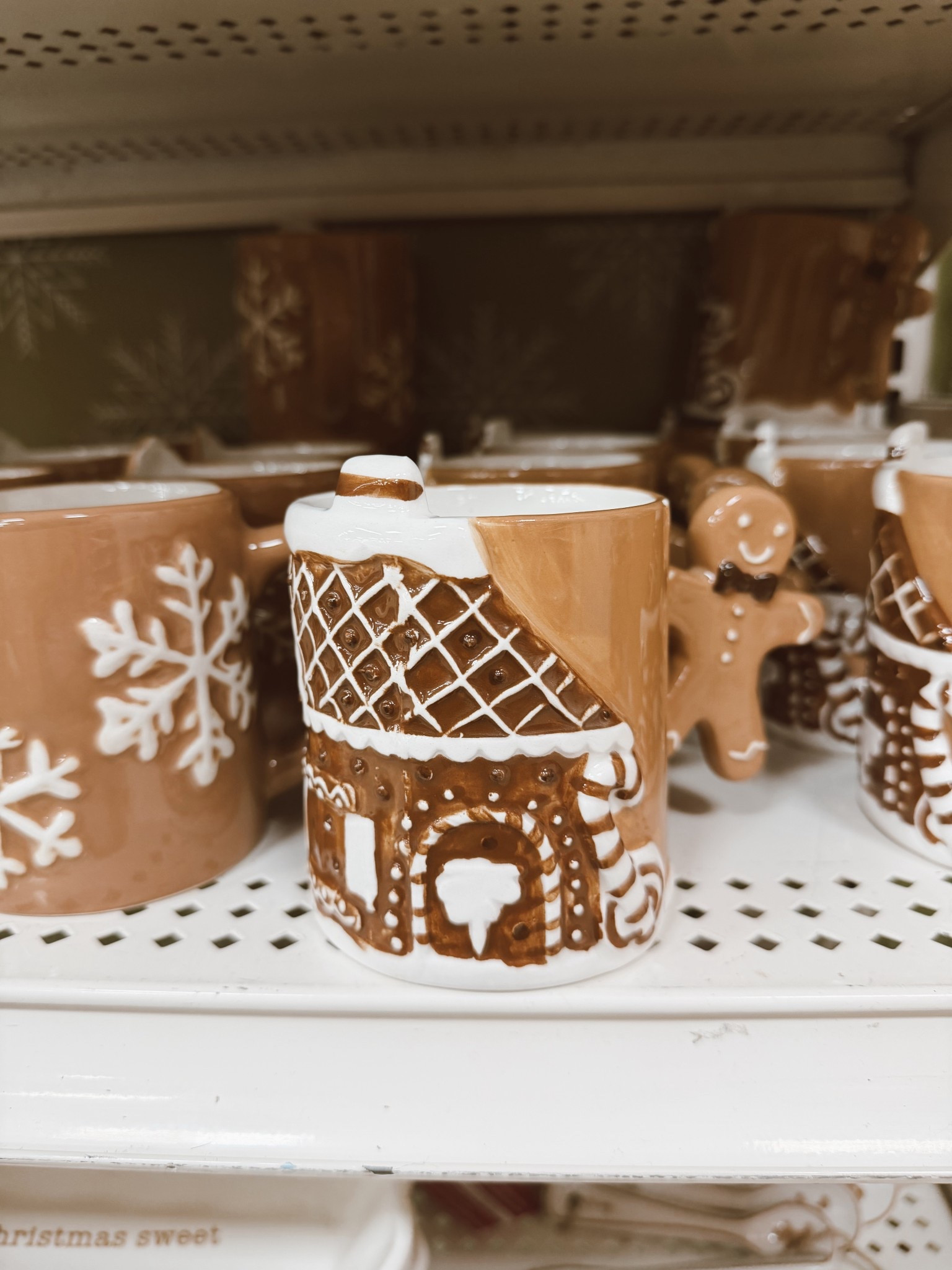 Christmas mug that is gingerbread themed

These must have mugs are adorable! Look at the handle! 

#LTKHome #LTKSeasonal #LTKHoliday