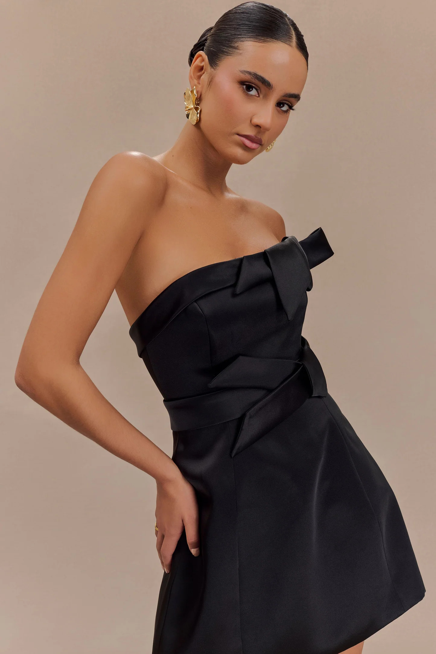 Tatiana Satin Strapless Bow Mini Dress - Black | MESHKI US