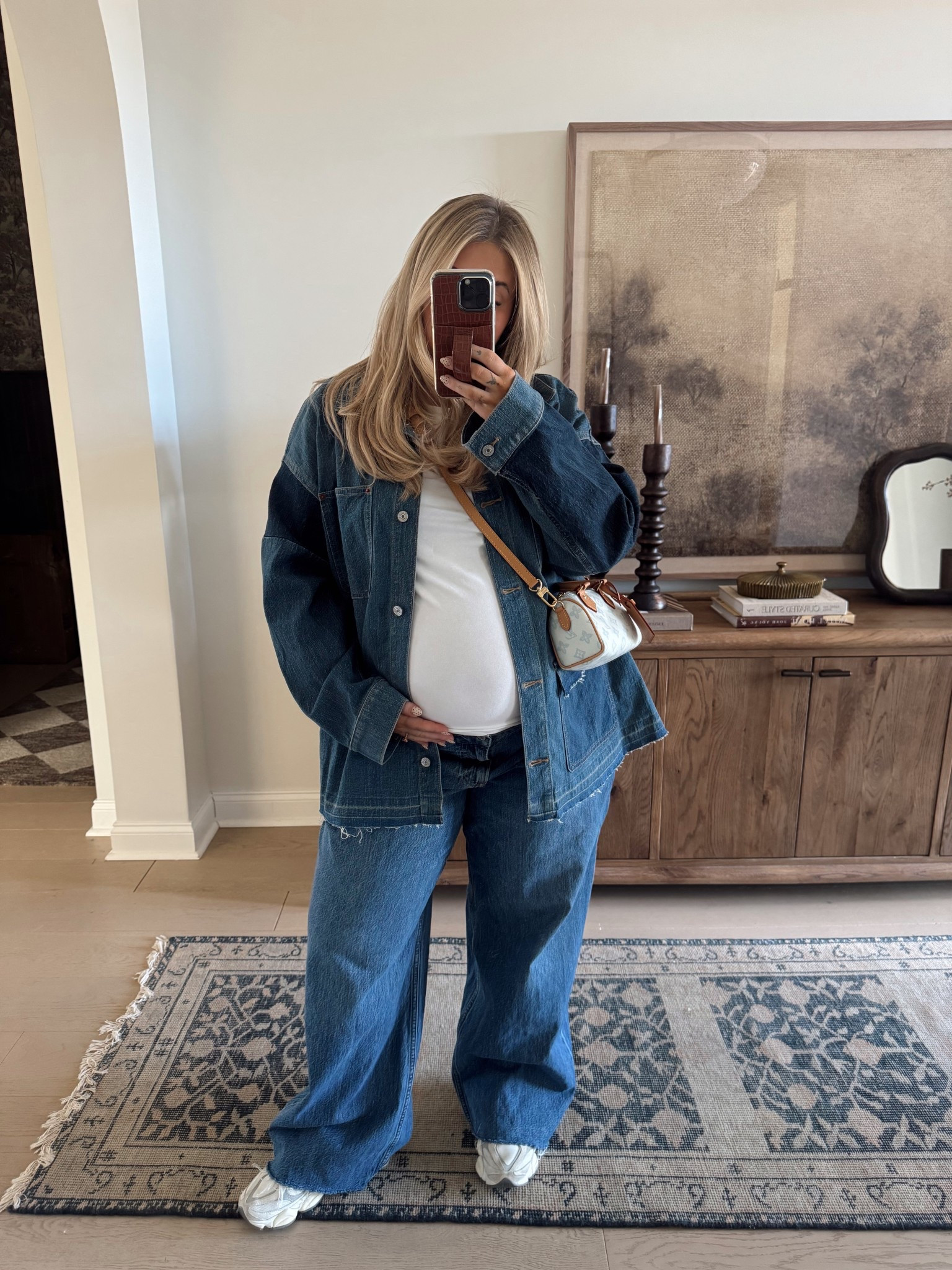 Jean everyday outfit or style with heels & a crop for a night out! 

Shirt — large 
Jacket — XL 
Pants — 34 long 