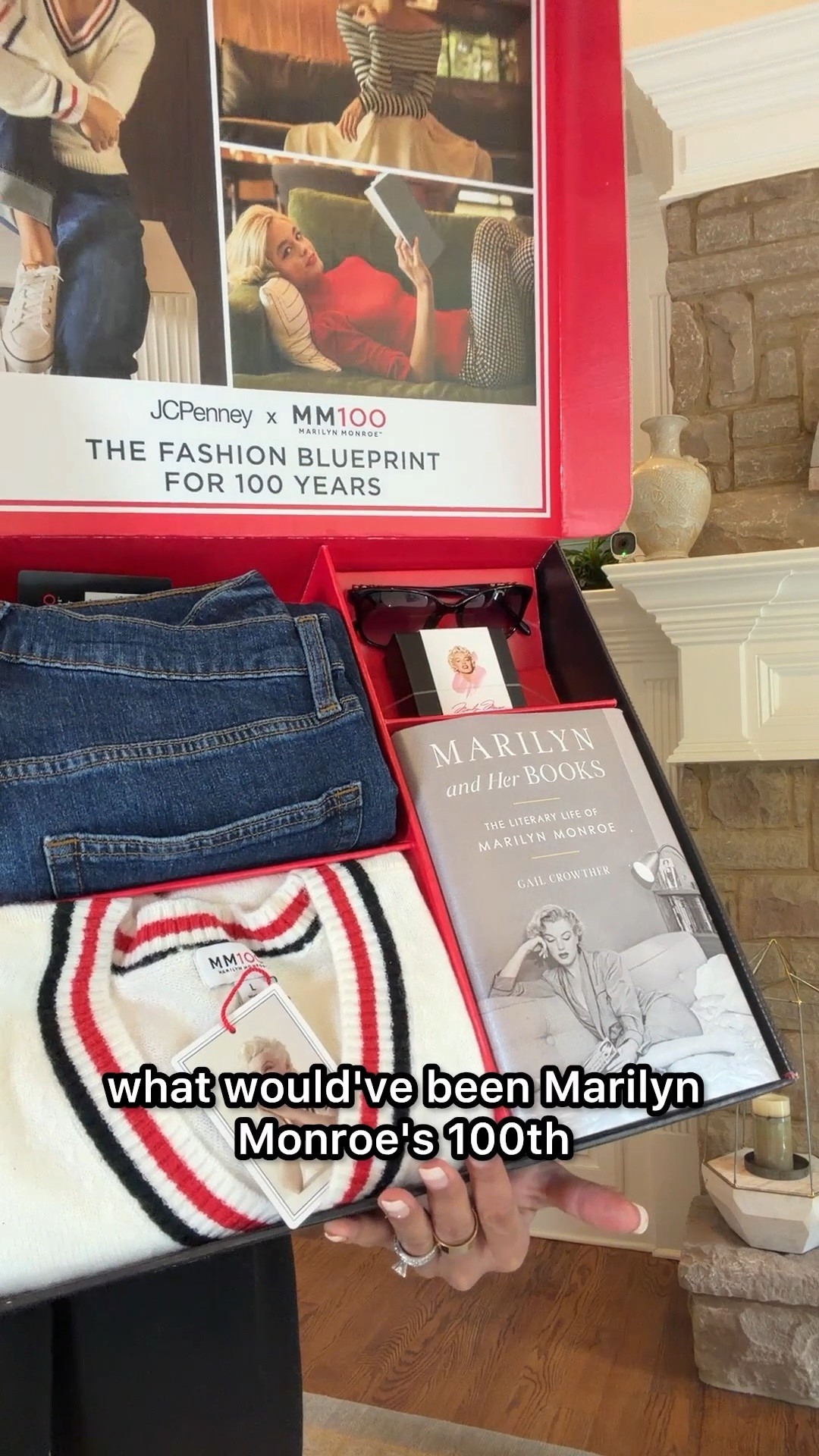 Super affordable Marilyn Monroe inspired vintage fashion from JCPenney. Check out the collection. Most pieces are under $30. ￼