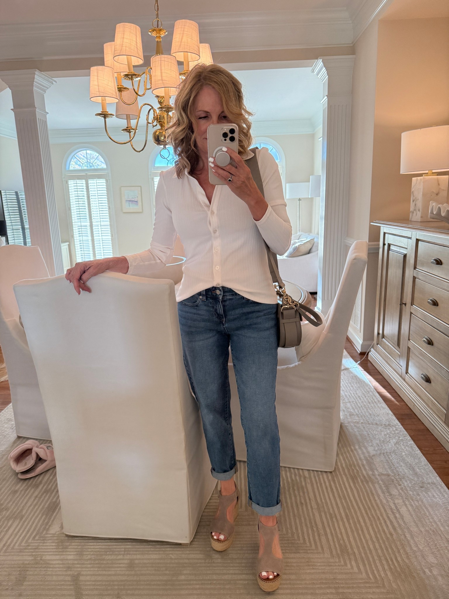 Always comfortable in a good pair of boyfriend jeans

#LTKPetite #LTKOver40 #LTKSaleAlert