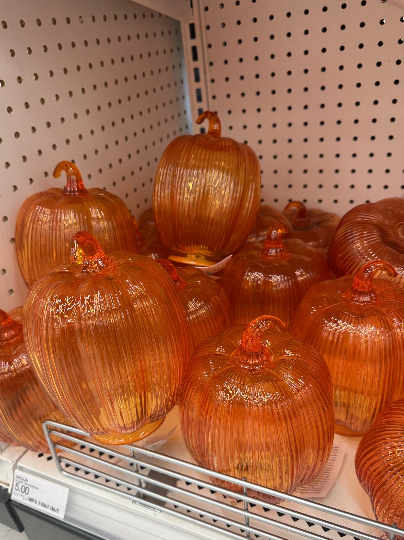 A perfect little way to light up the house for fall time! These cute little led pumpkin latterns! I would grab little led lights for the inside! 

@Target #fall #pumpkins

#LTKSeasonal #LTKHome #LTKU