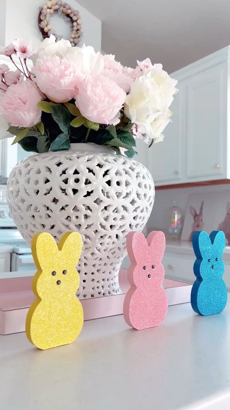 This is a fun Easter kitchen. Don’t you think?



#LTKSeasonal #LTKVideo #LTKhome