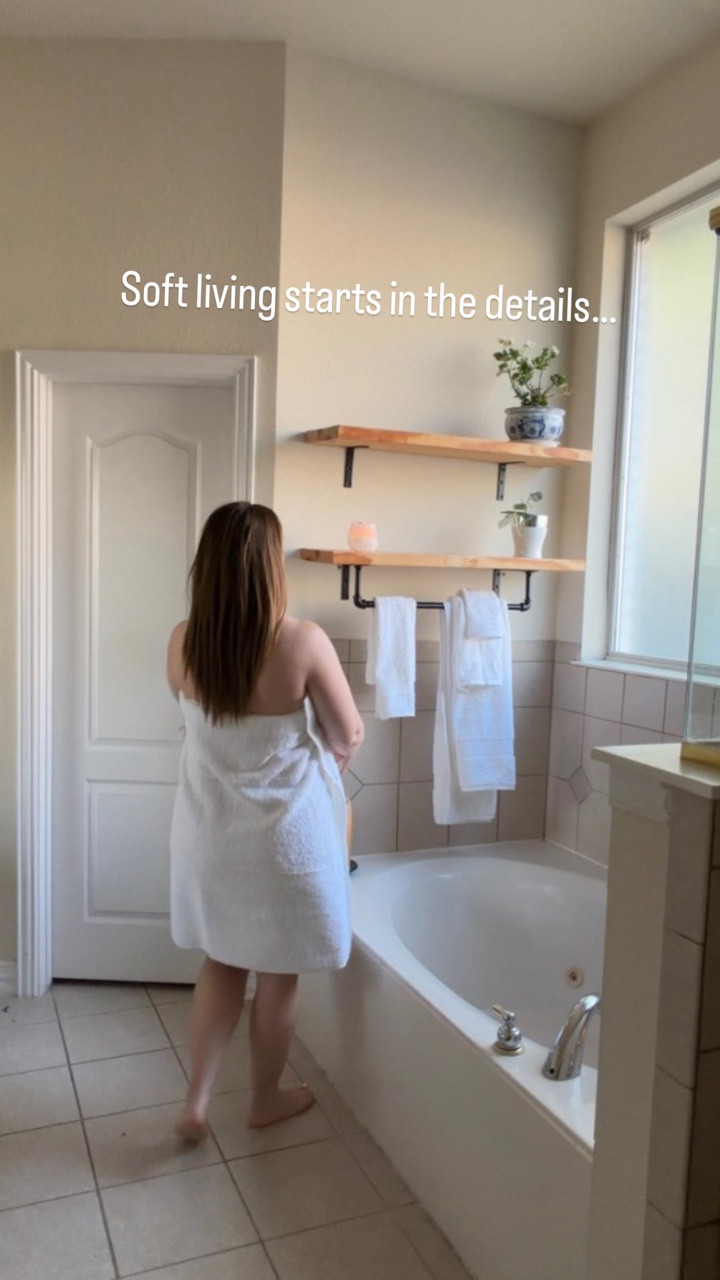 There’s something sacred about slowing down and wrapping yourself in clean organic cotton after a long day. Breathable, pure, intentional. Because every day moments deserve to feel elevated🤍

@naturepedic #Naturepedic #OrganicHome #cleanliving #healthyhome #ad #naturepedicpartner @shop.LTK #liketkit #liketk.it/naturepedic


#LTKselfcare #LTKdayinmylife #LTKmorningroutine