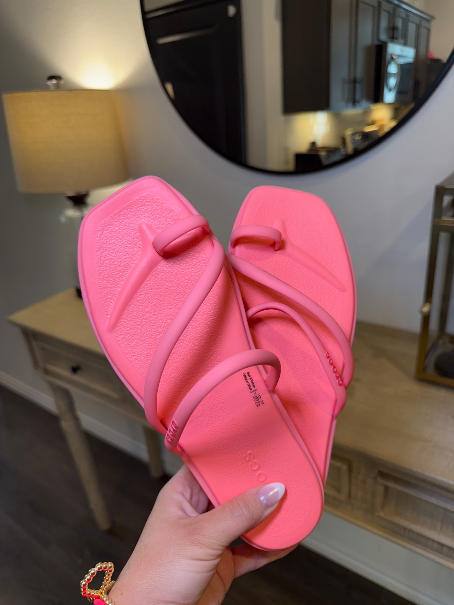Croc flip flops for mom! I’m obsessed with this color 😍🩷

#LTKmomlife