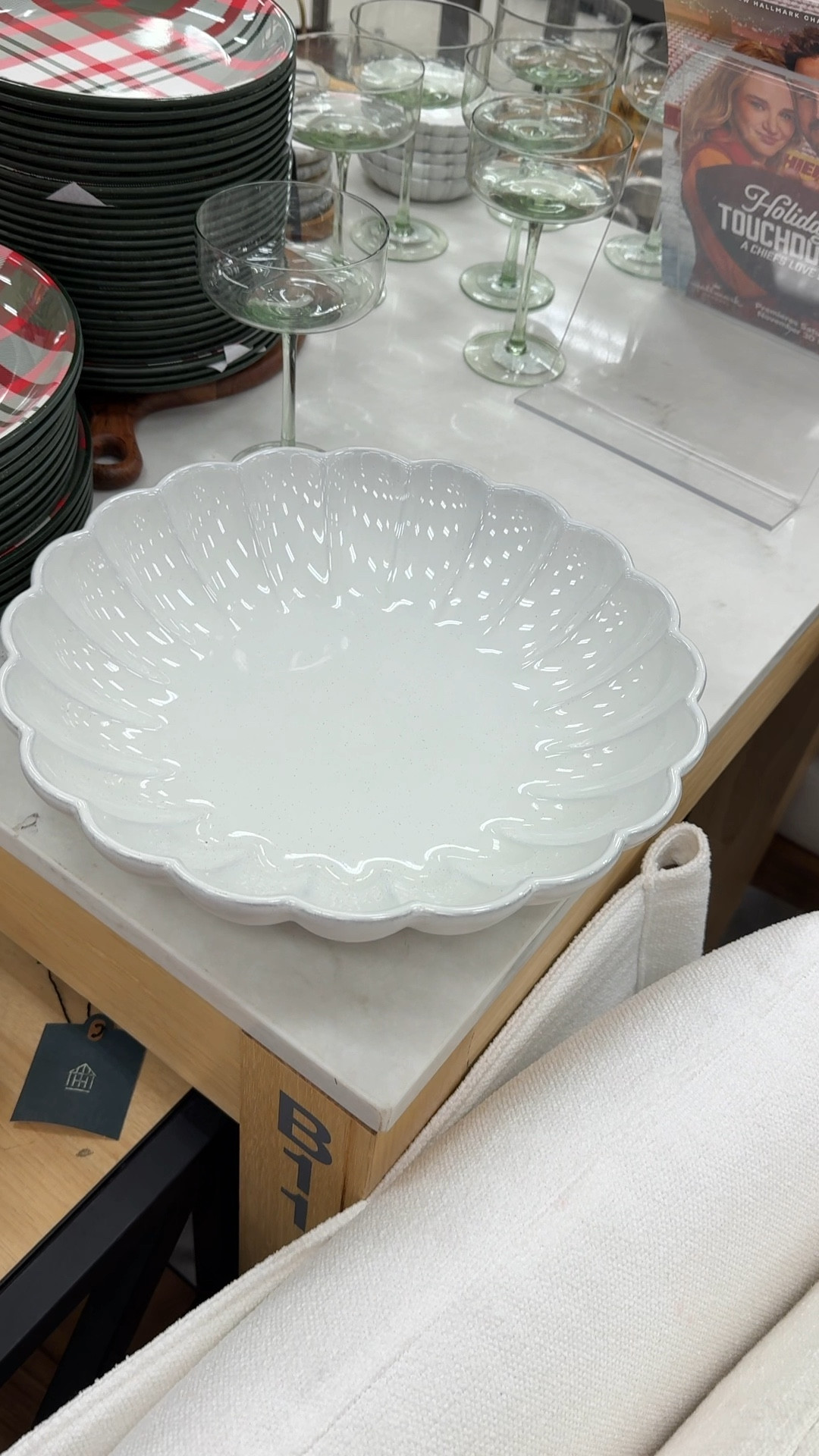 Serving bowl, scalloped bowl 

#LTKHoliday #LTKSeasonal #LTKHome