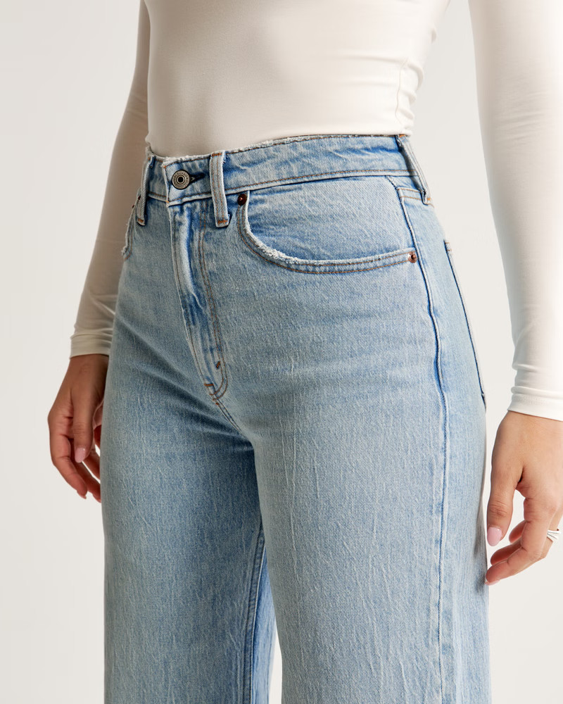 Curve Love High Rise 90s Relaxed Jean | Abercrombie & Fitch (US)