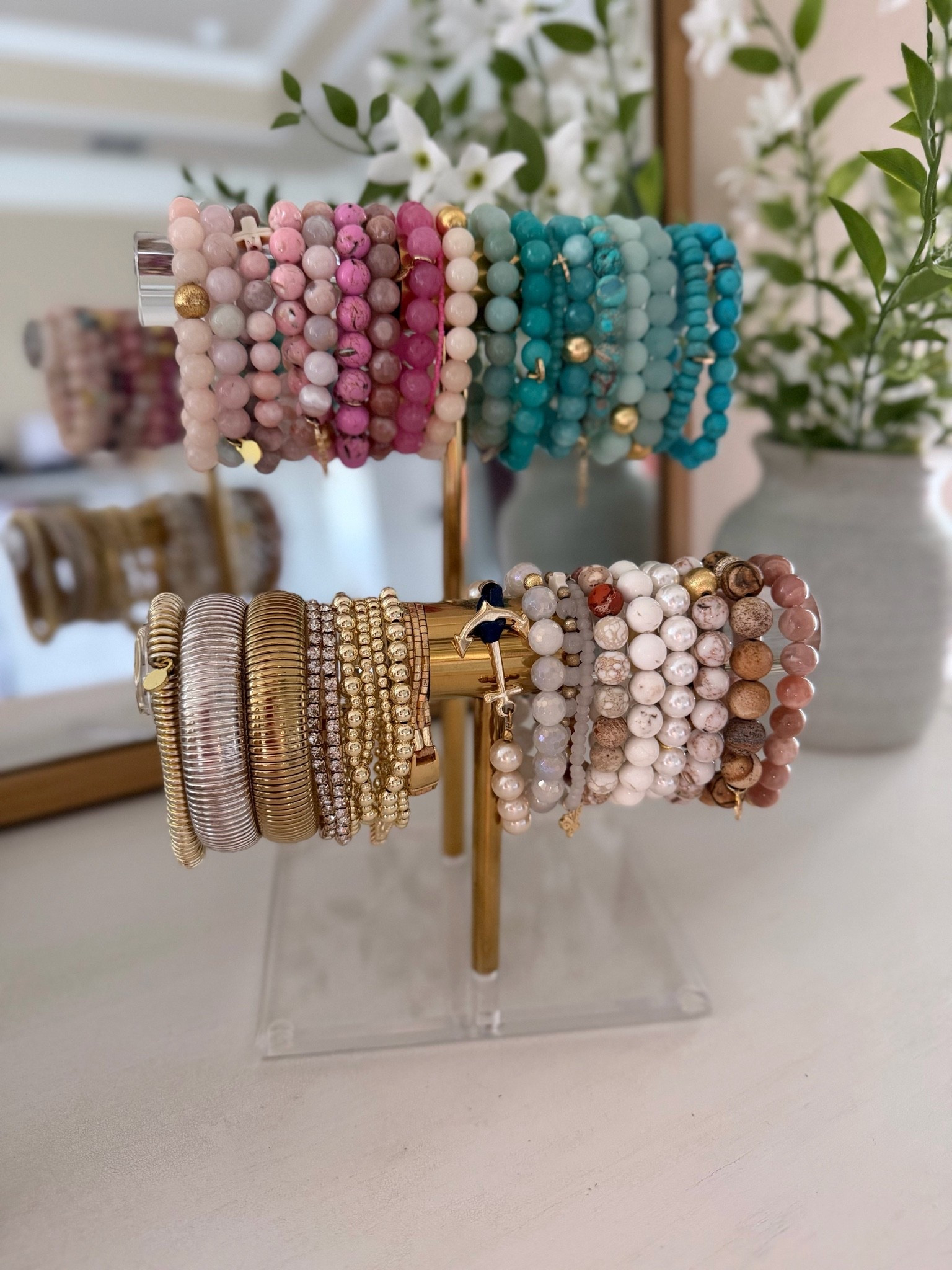 This acrylic jewelry organizer/ display stand is on sale and perfect for bracelets, necklaces or watches

#LTKSaleAlert #LTKHome