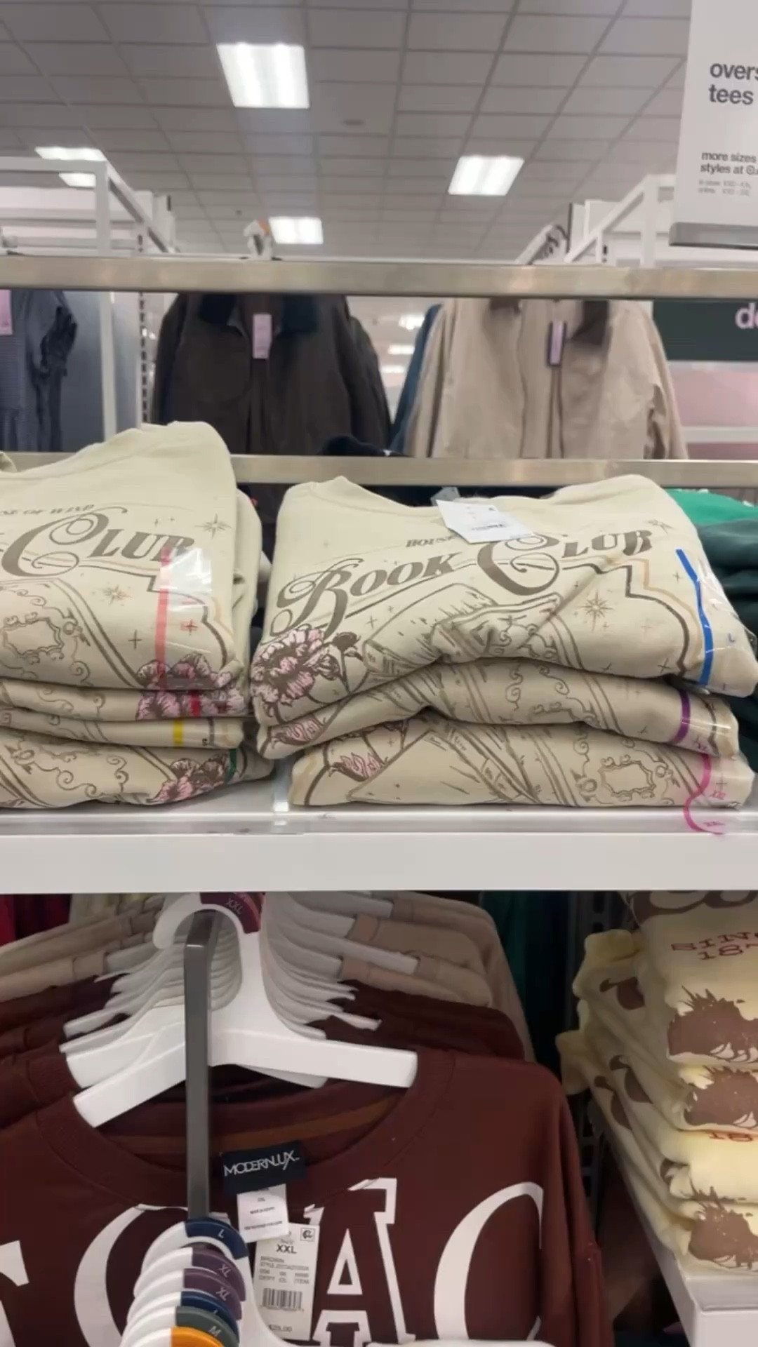 You don’t want to know how many times I went into Target looking for this launch. ACOTAR sweatshirts are finally here! TBH I kind of wish they were cuter but I do love the Velaris one 💫

#target
#targetfashion
#acotar
#graphicsweatshirt